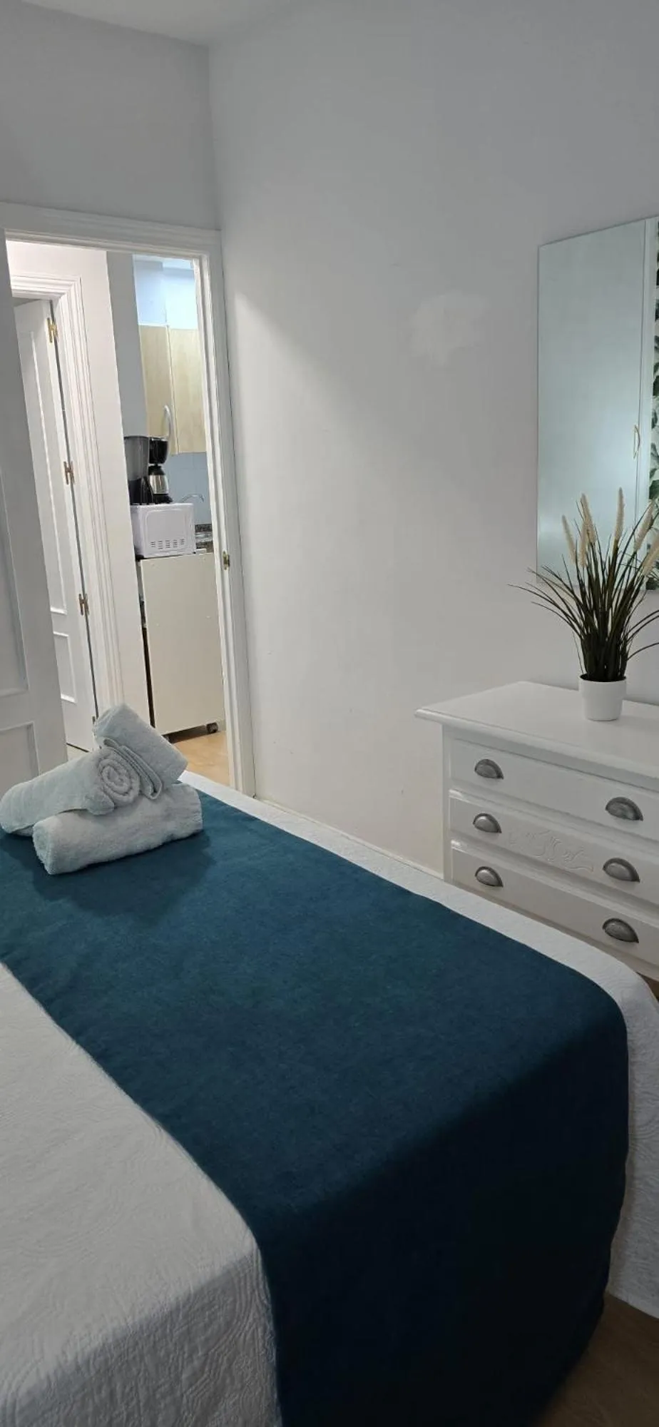 Bedroom, Bed in Candisol Cozy Inns