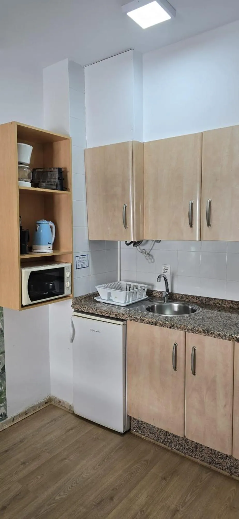 Kitchen or kitchenette in Candisol Cozy Inns