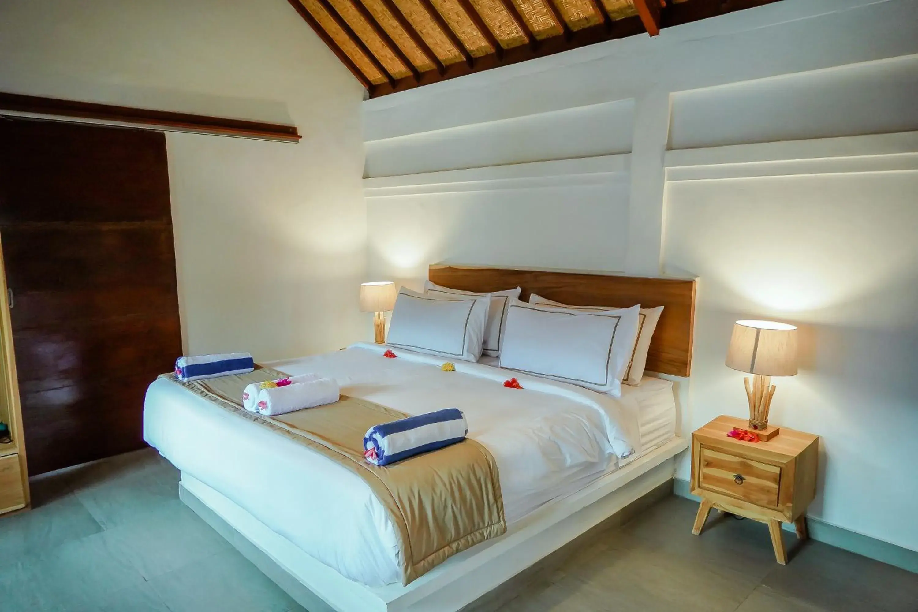 Two-Bedroom Suite in Marygio Gili Resort Two-Bedroom Suite in Marygio Gili Resort