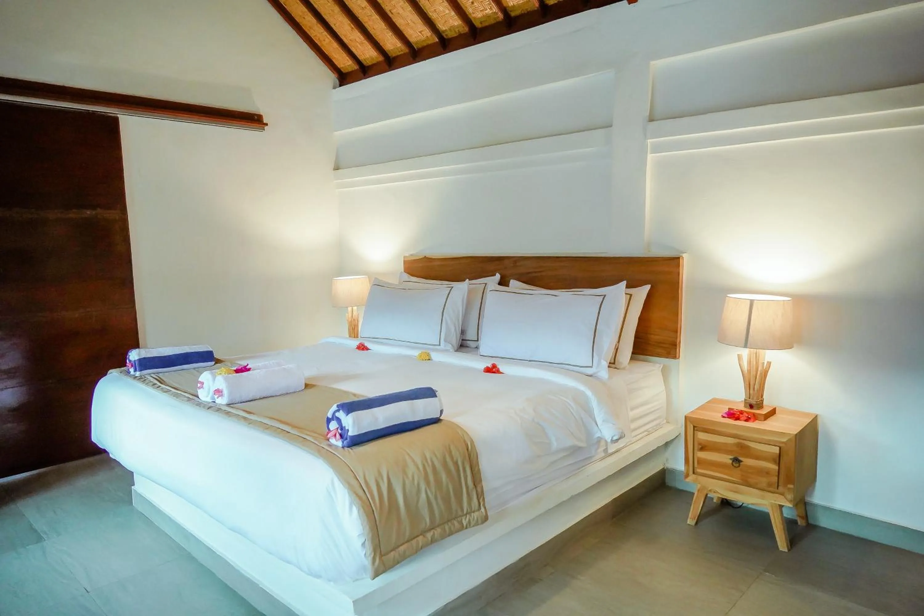 Bed in Marygio Gili Resort