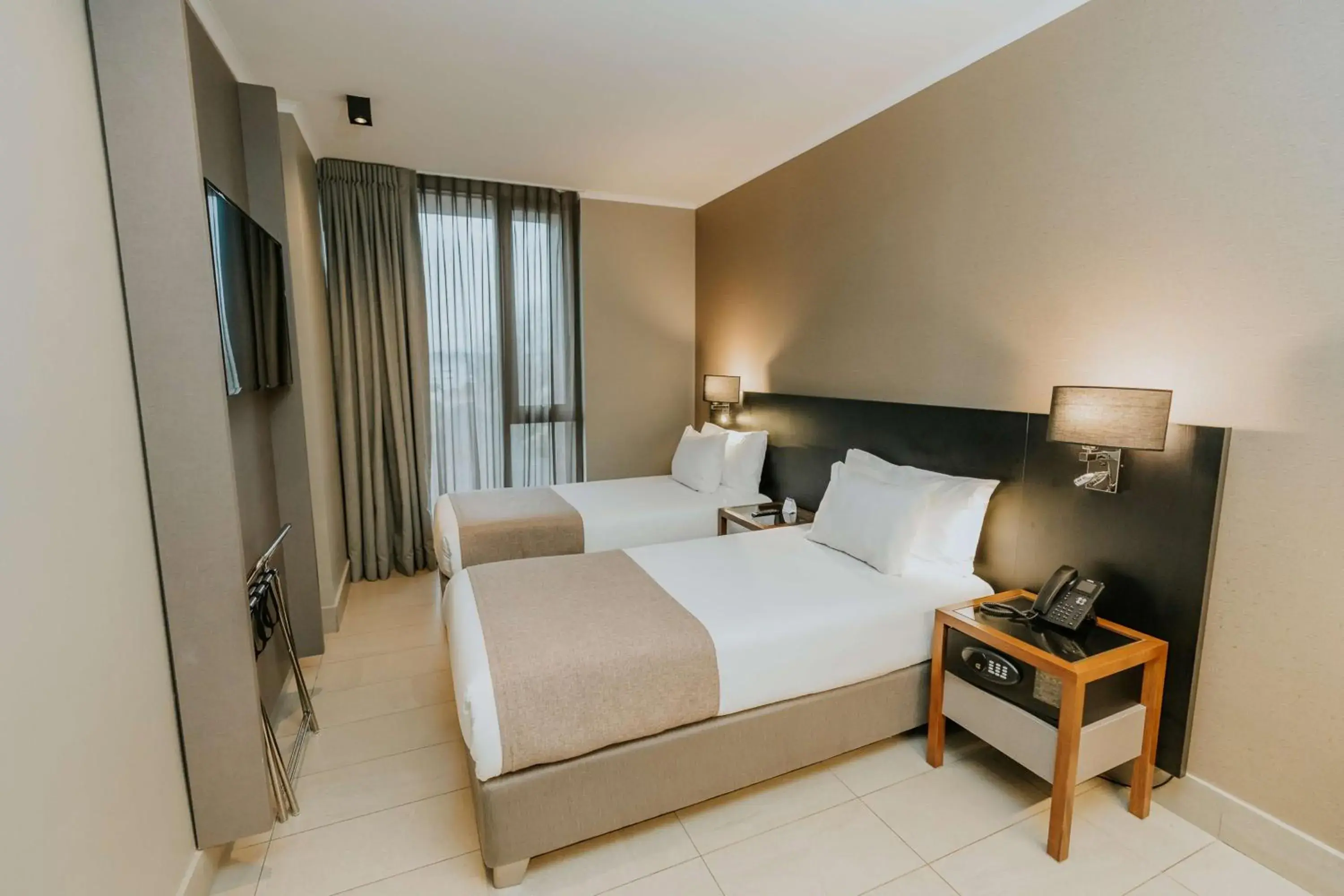 Bedroom, Bed in Best Western Ferrat Bedroom, Bed in Best Western Ferrat