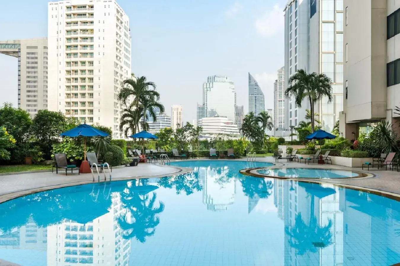 Property building in Rembrandt Residences Bangkok Property building in Rembrandt Residences Bangkok