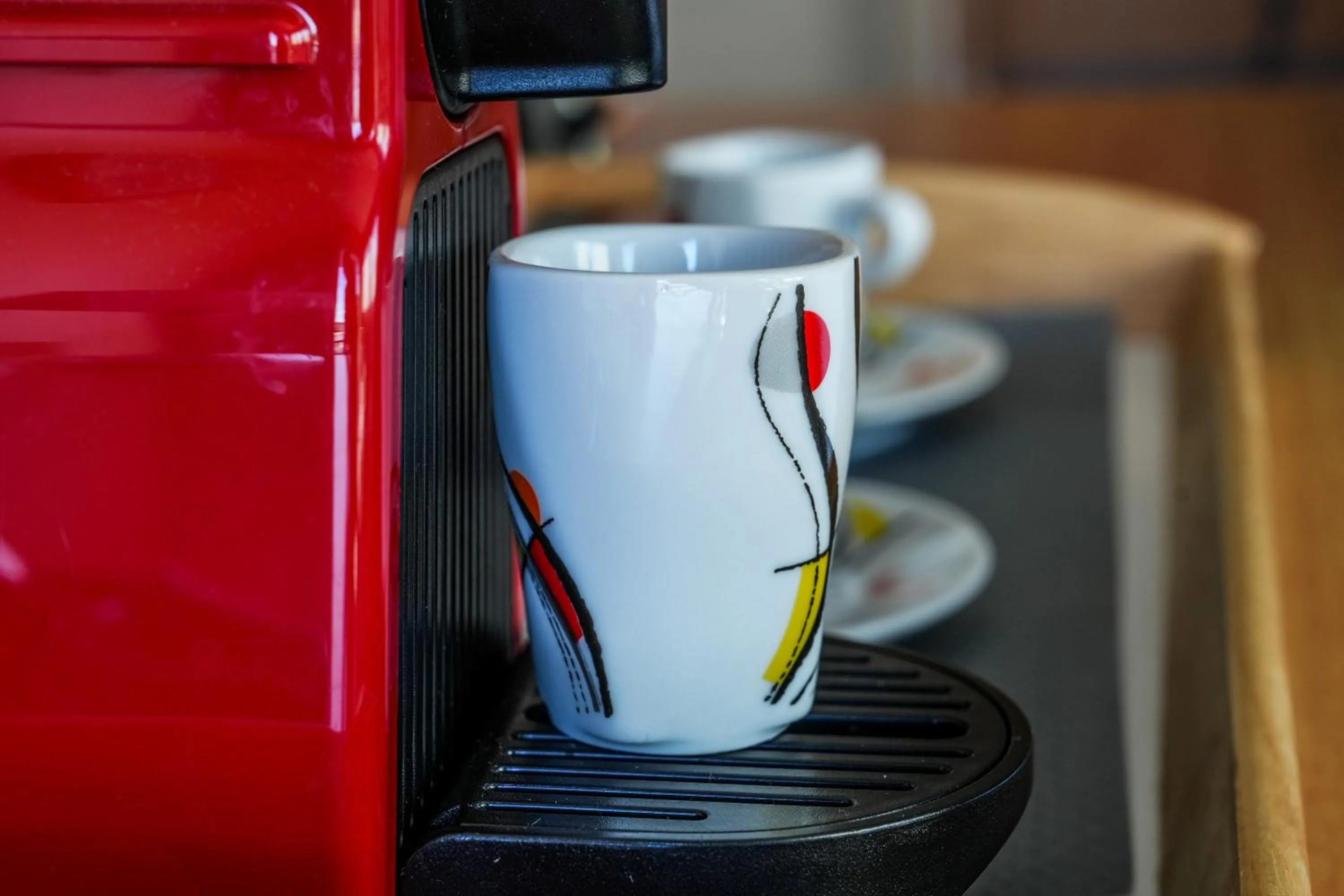 Coffee/tea facilities in Hotel Le Pavillon Bleu