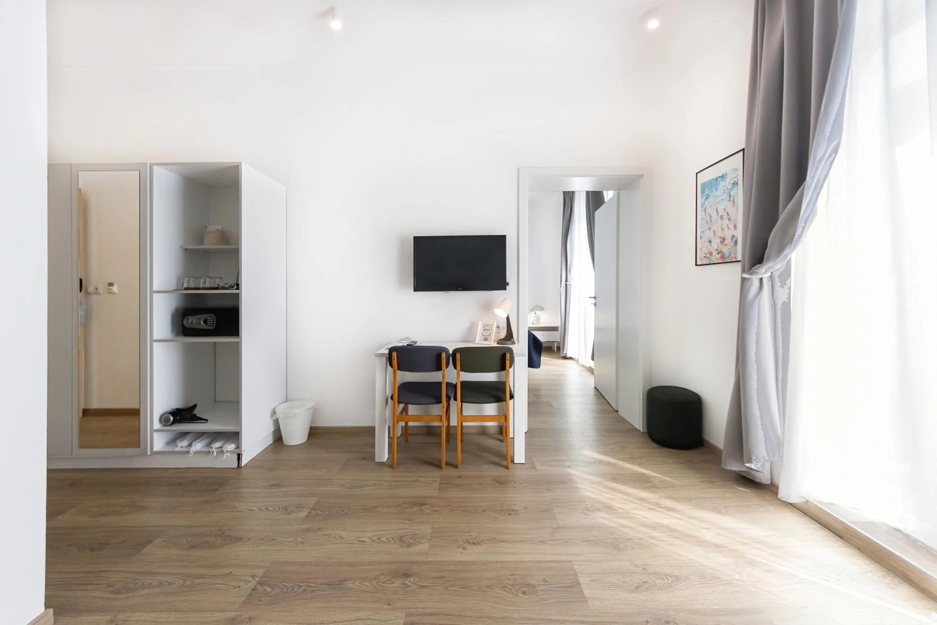 Photo of the whole room in PLAGE-ON Panzió