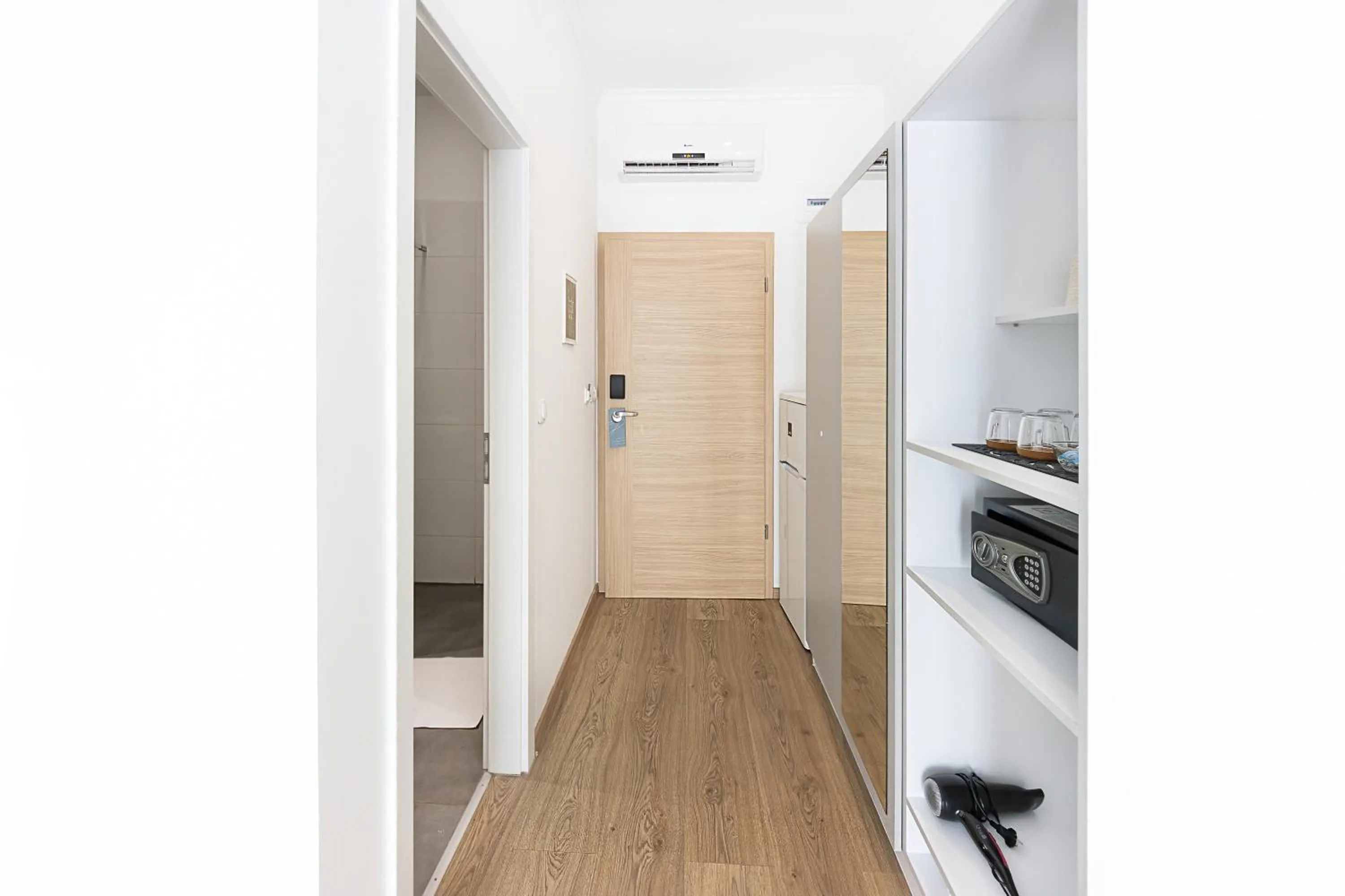 Photo of the whole room in PLAGE-ON Panzió