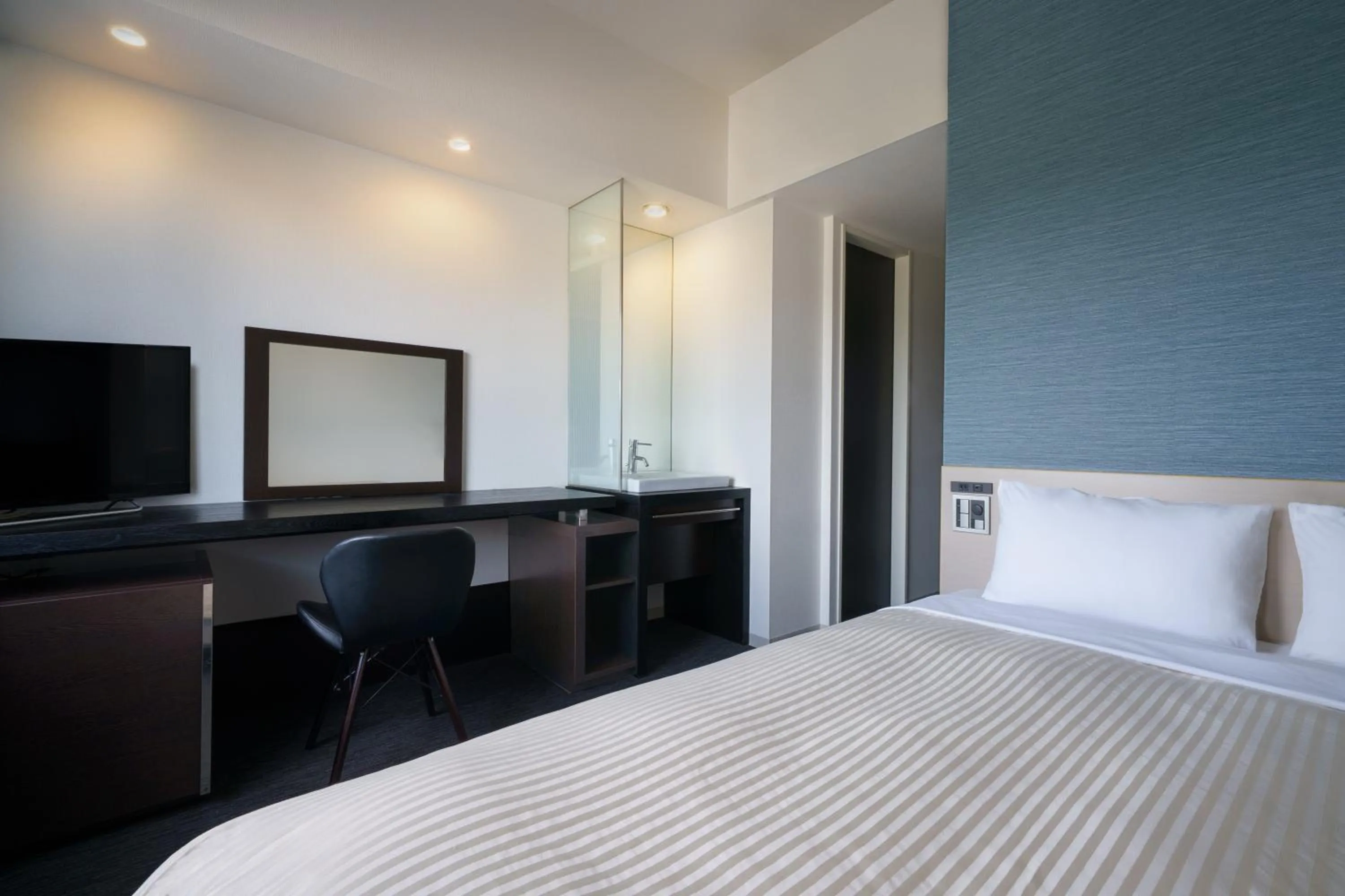 Photo of the whole room, Bed in Hotel Vista Kumamoto Airport