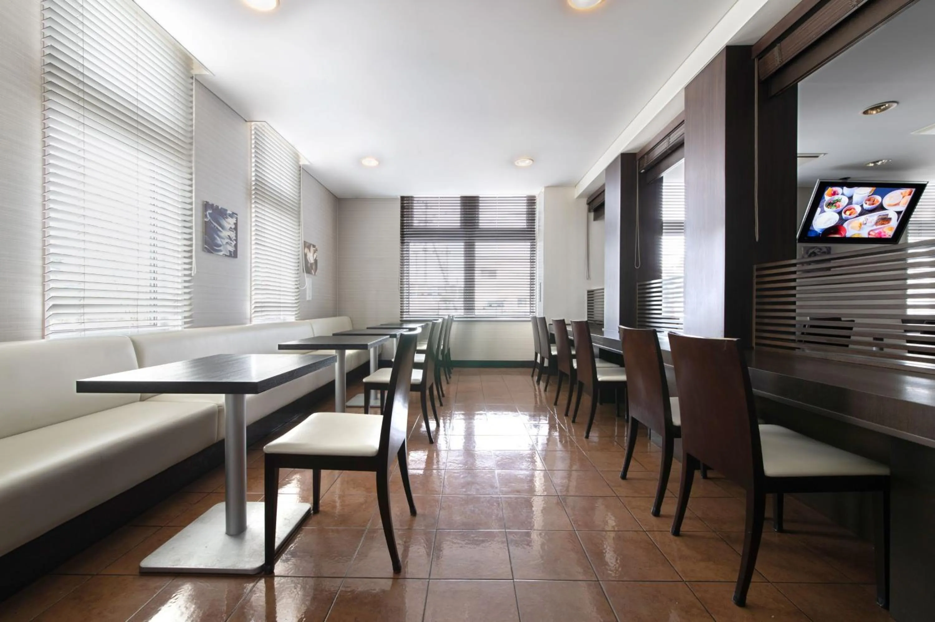 Restaurant/places to eat in Hotel Vista Kumamoto Airport