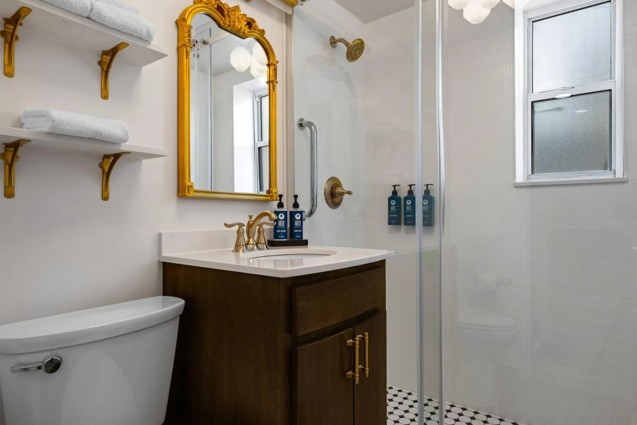 Bathroom in Club Wyndham Avenue Plaza
