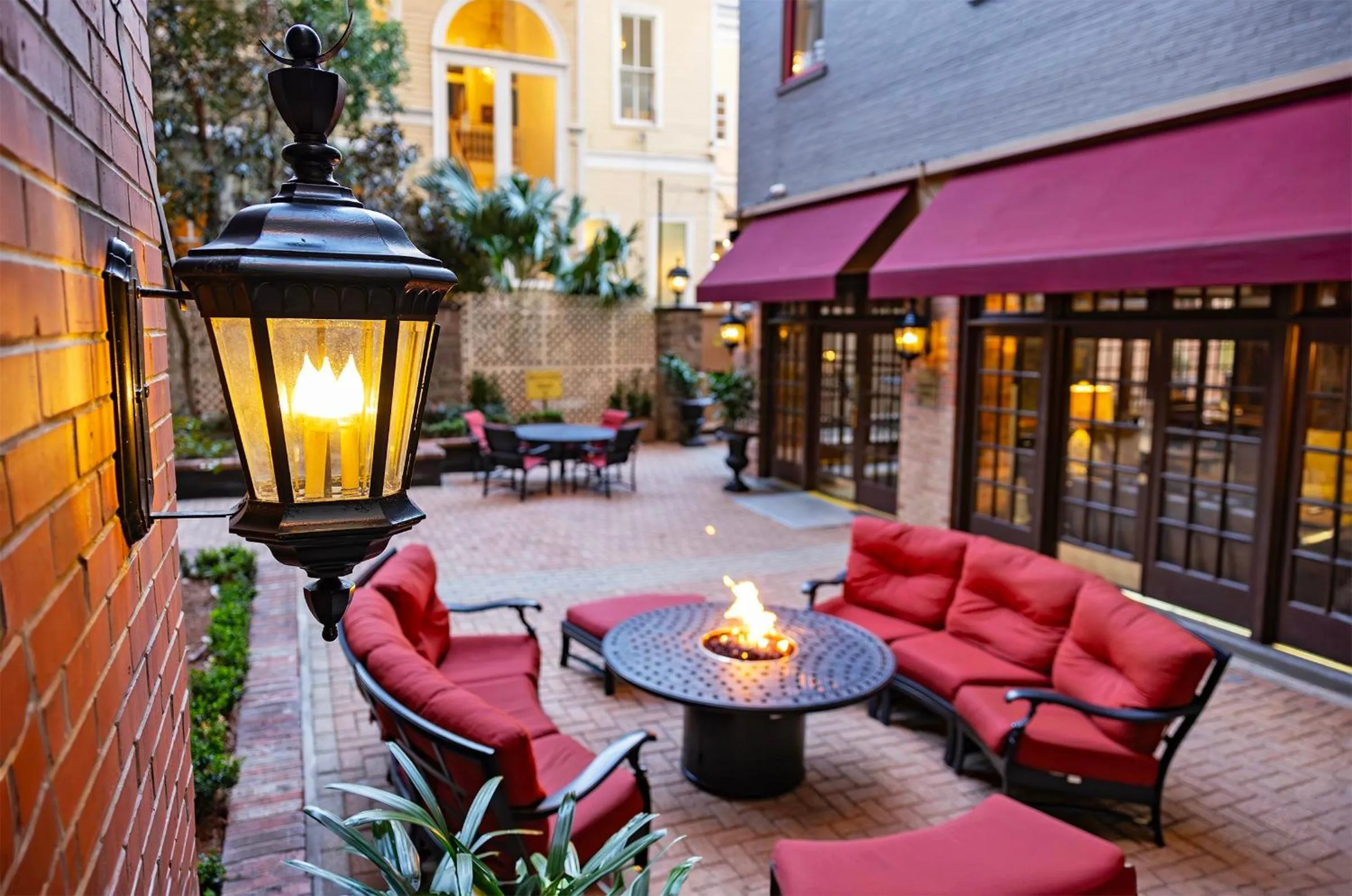 Inner courtyard view in Club Wyndham Avenue Plaza
