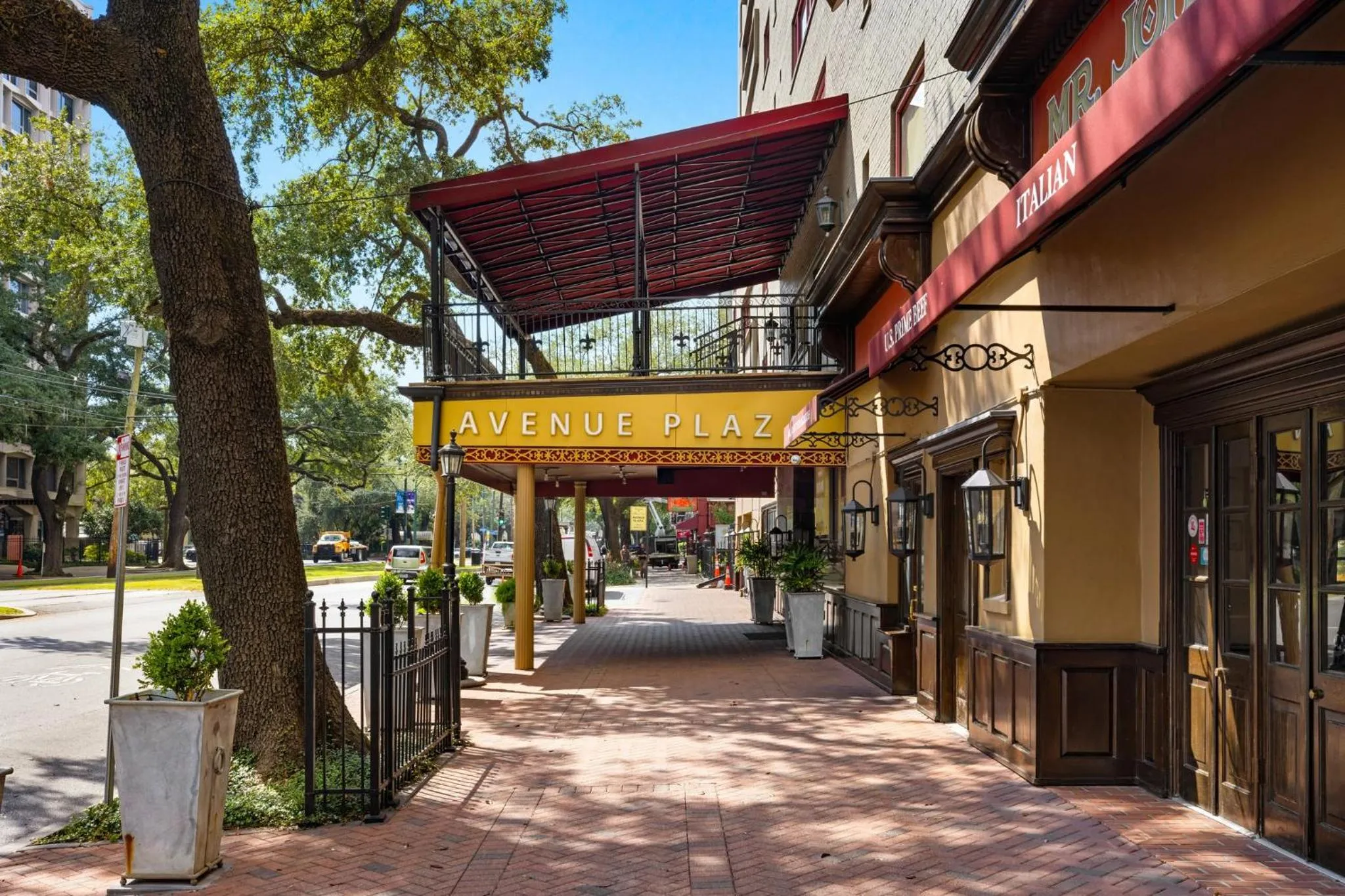 Property building in Club Wyndham Avenue Plaza