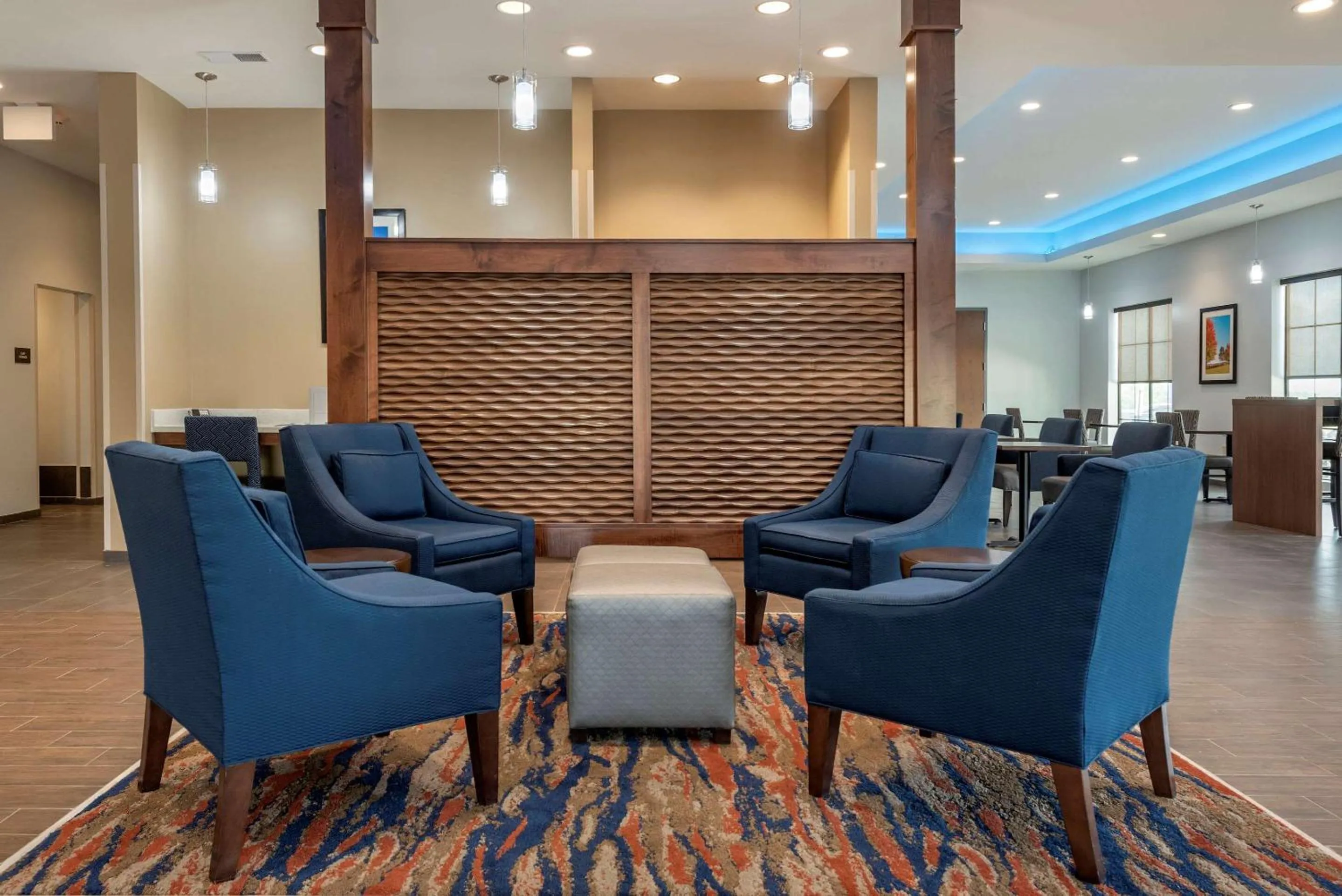Lobby or reception in Comfort Suites Dry Ridge