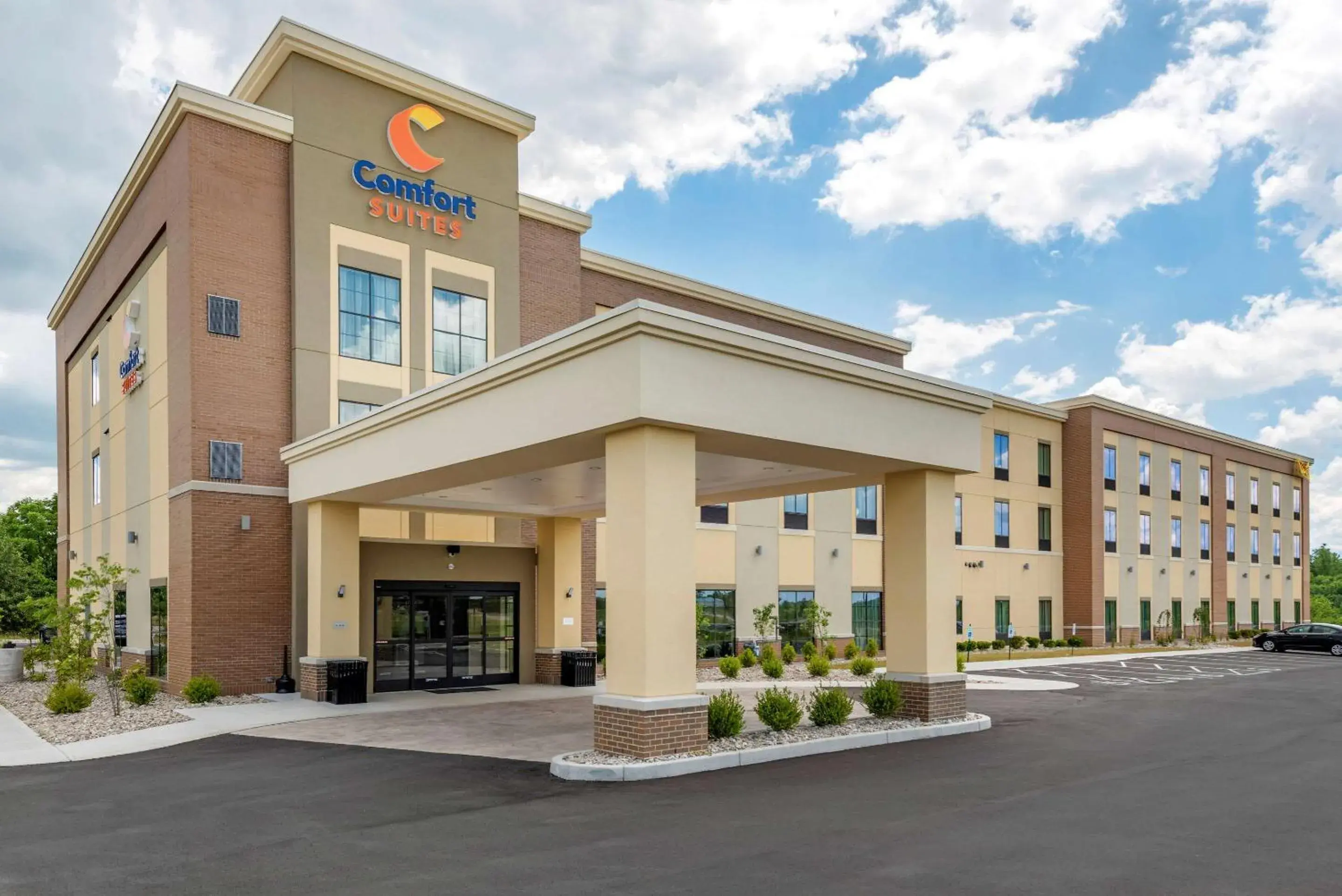 Property building in Comfort Suites Dry Ridge Property building in Comfort Suites Dry Ridge