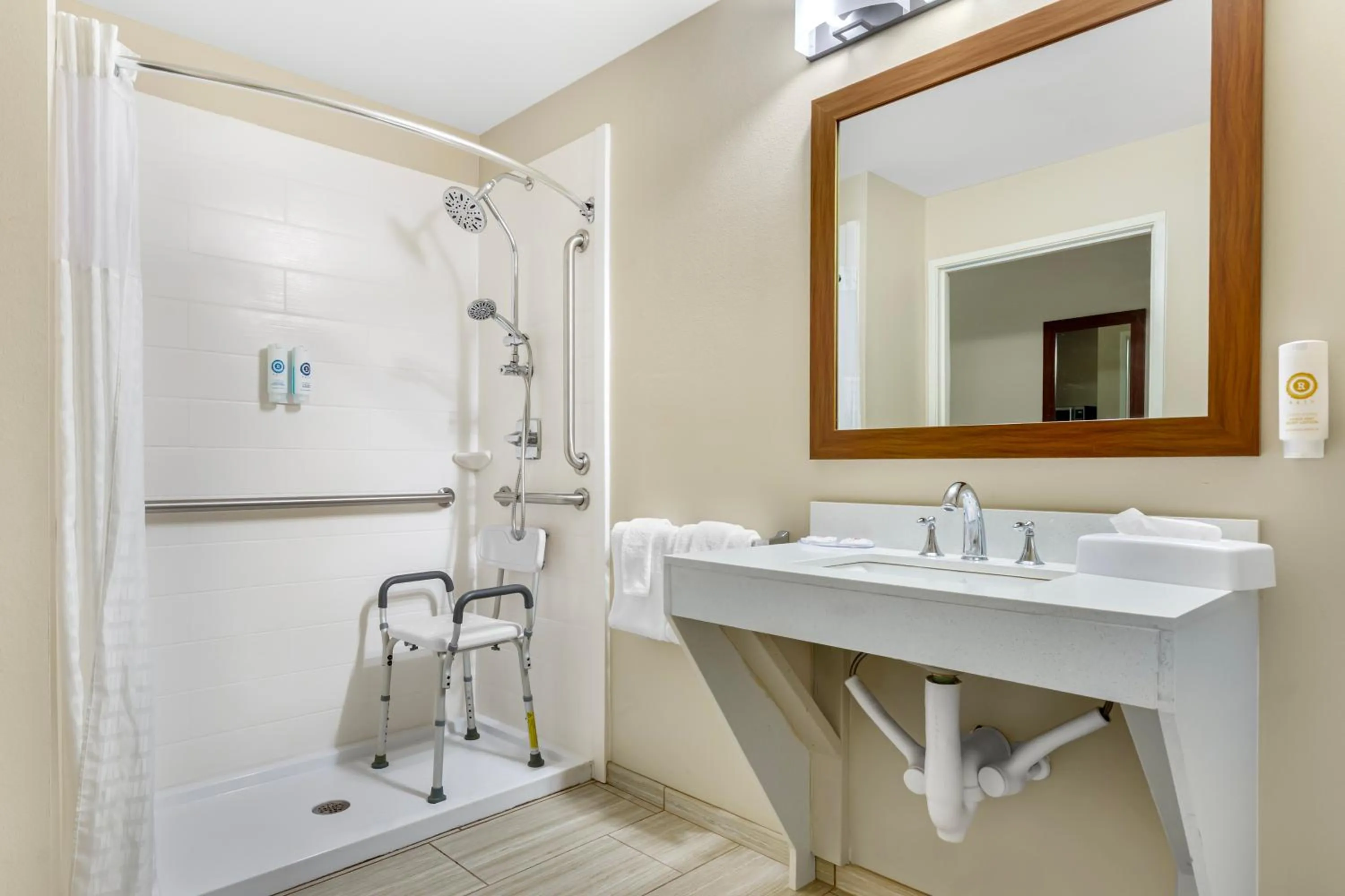 Bathroom in Comfort Suites Greensboro-High Point