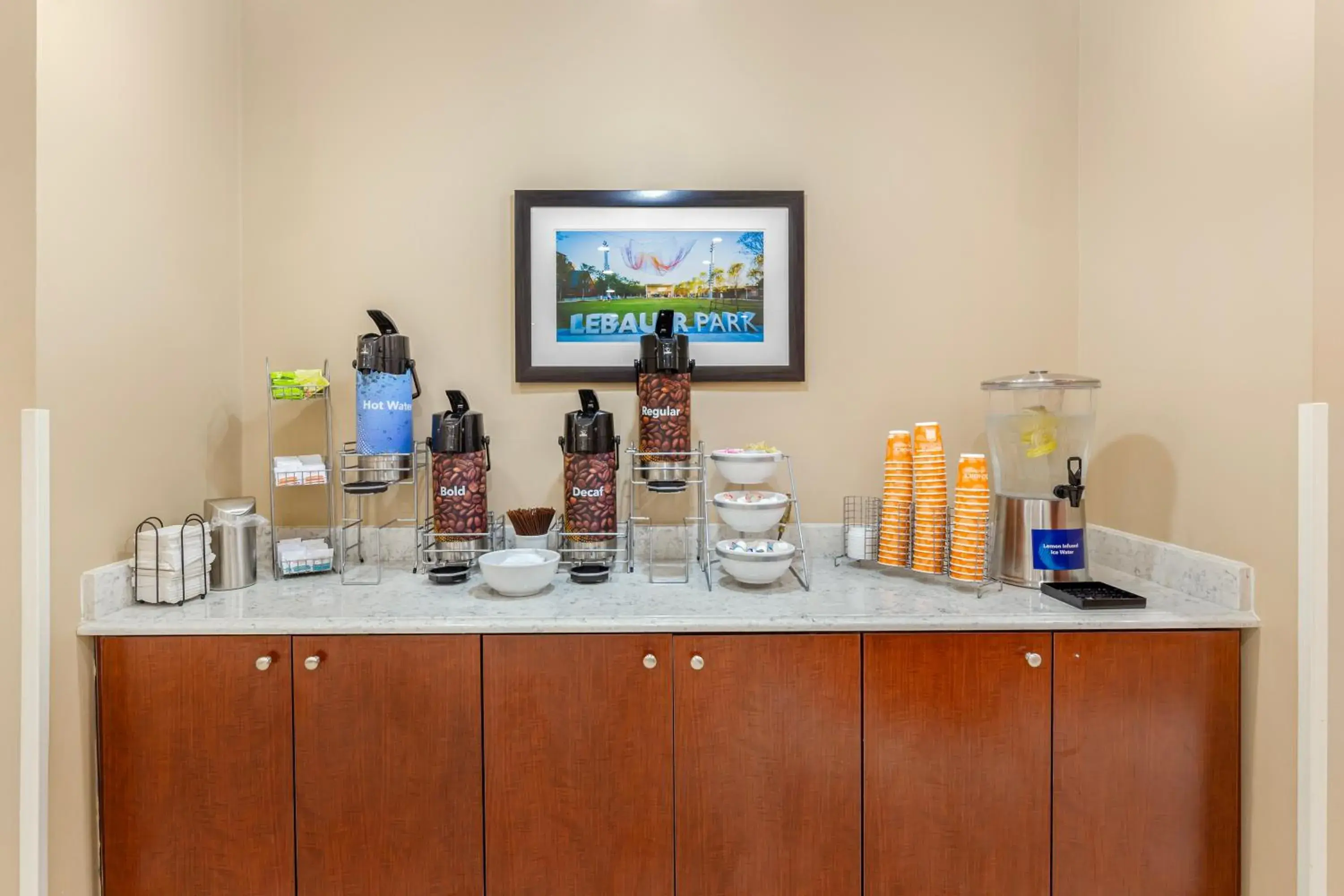 Breakfast in Comfort Suites Greensboro-High Point Breakfast in Comfort Suites Greensboro-High Point