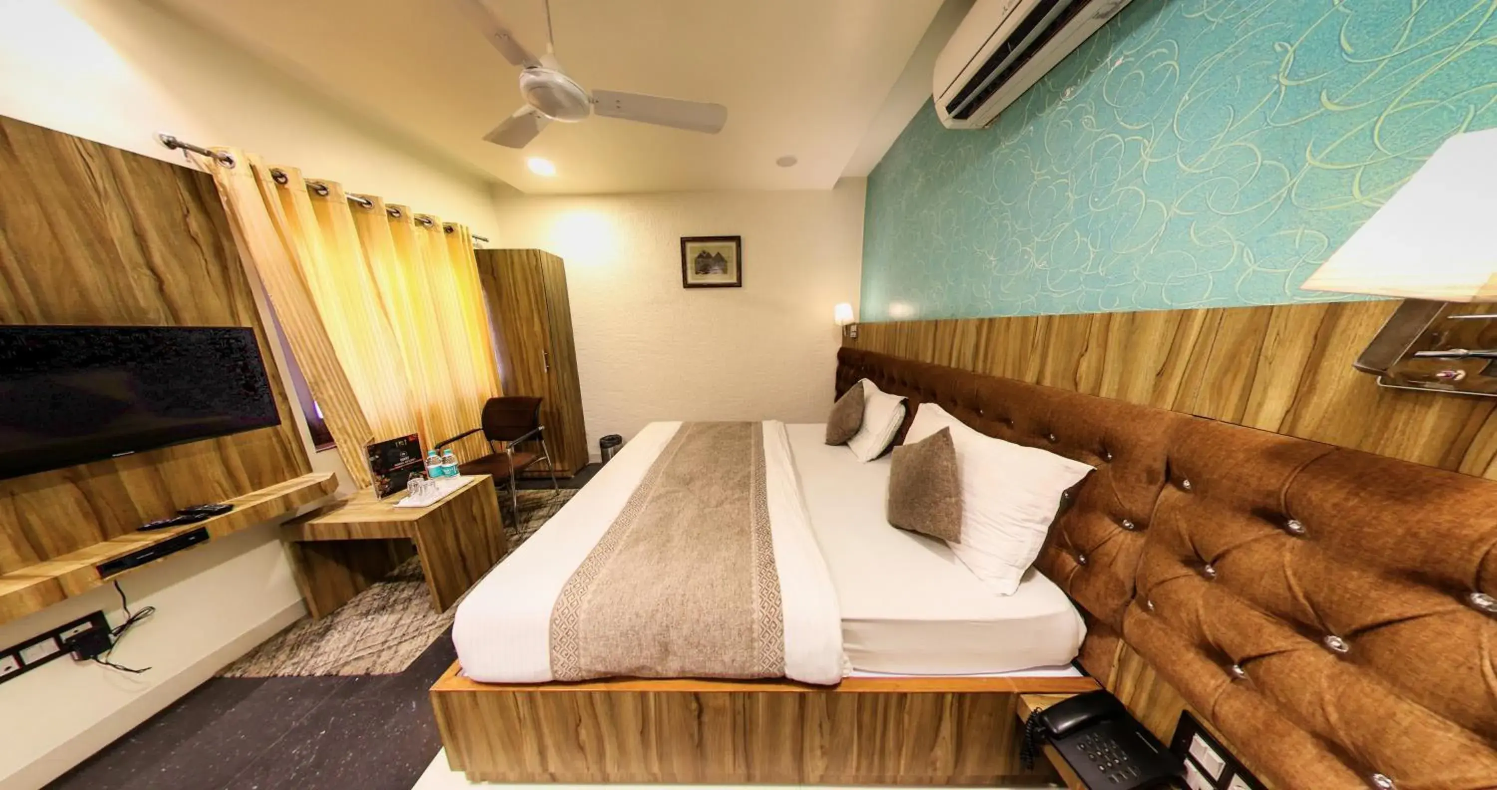 Living room, Bed in Hari Niwas - A Boutique Garden Resort Mount Abu Living room, Bed in Hari Niwas - A Boutique Garden Resort Mount Abu