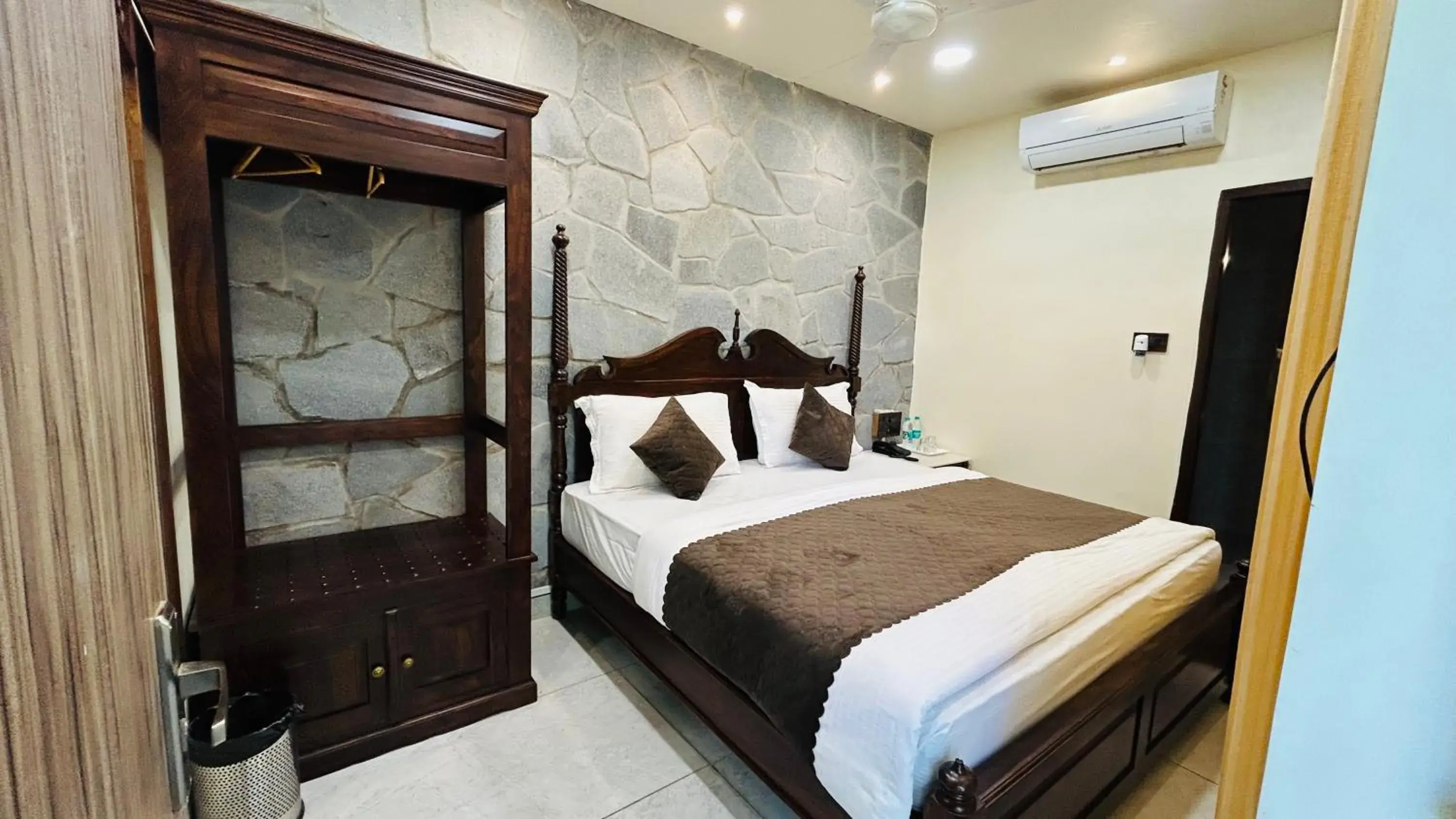 Standard Double Room in Hari Niwas - A Boutique Garden Resort Mount Abu Standard Double Room in Hari Niwas - A Boutique Garden Resort Mount Abu