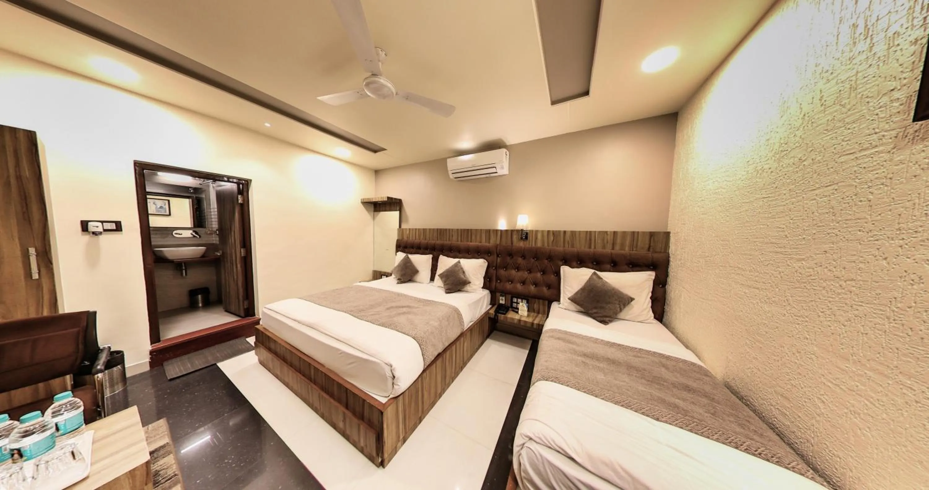 room service, Bed in Hari Niwas - A Boutique Garden Resort Mount Abu