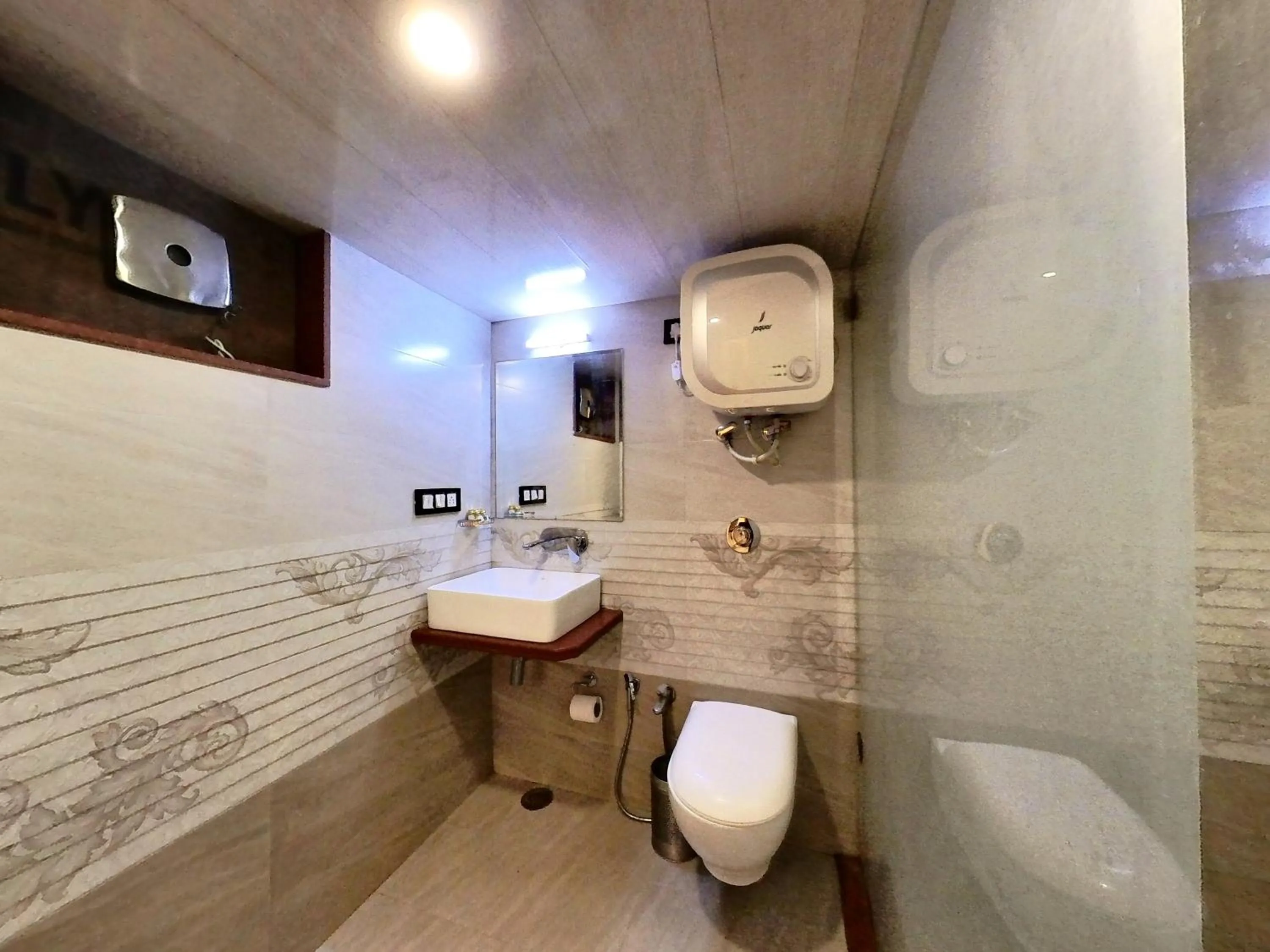 Bathroom in Hari Niwas - A Boutique Garden Resort Mount Abu