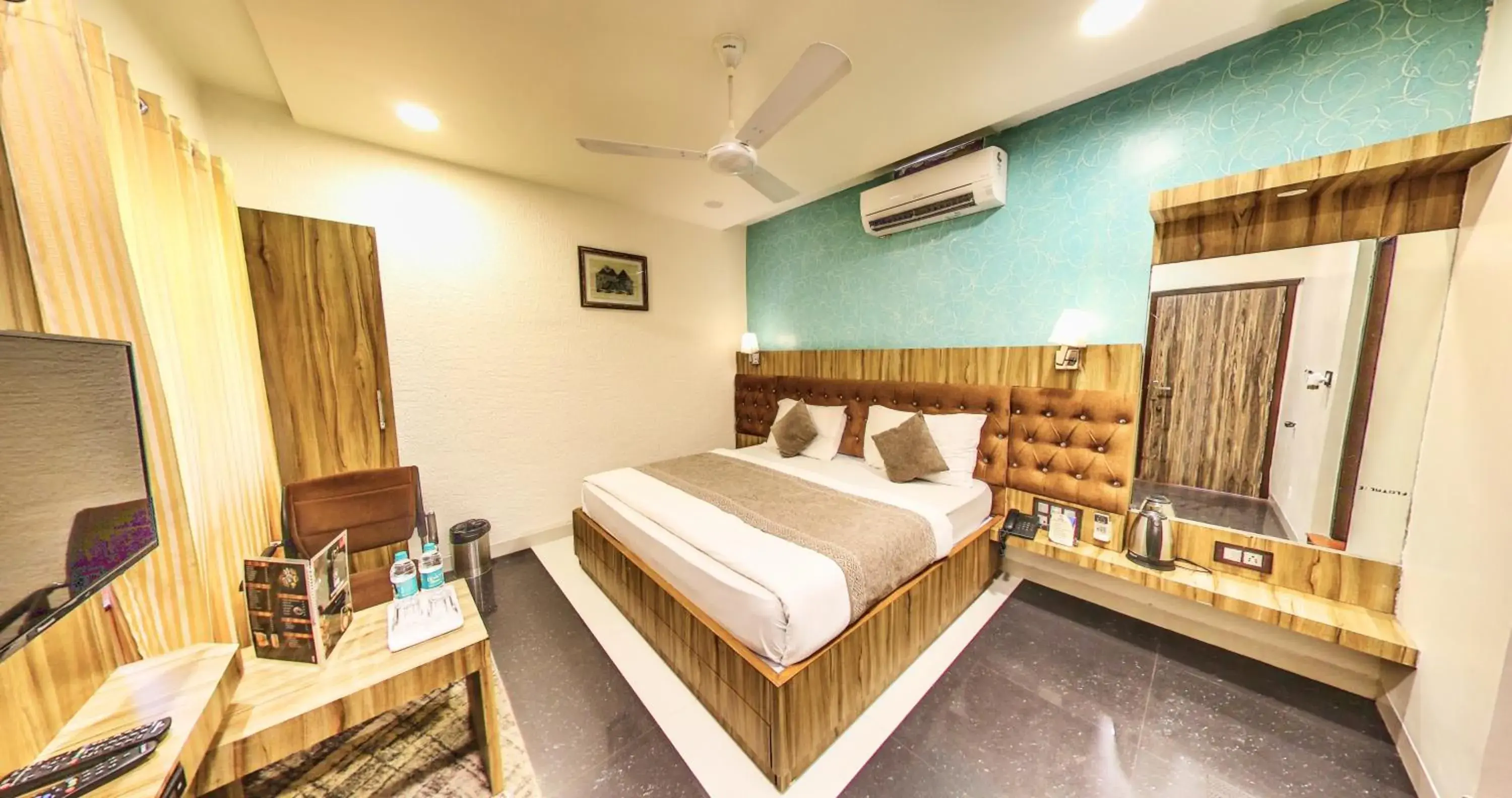 Deluxe Double Room in Hari Niwas - A Boutique Garden Resort Mount Abu Deluxe Double Room in Hari Niwas - A Boutique Garden Resort Mount Abu