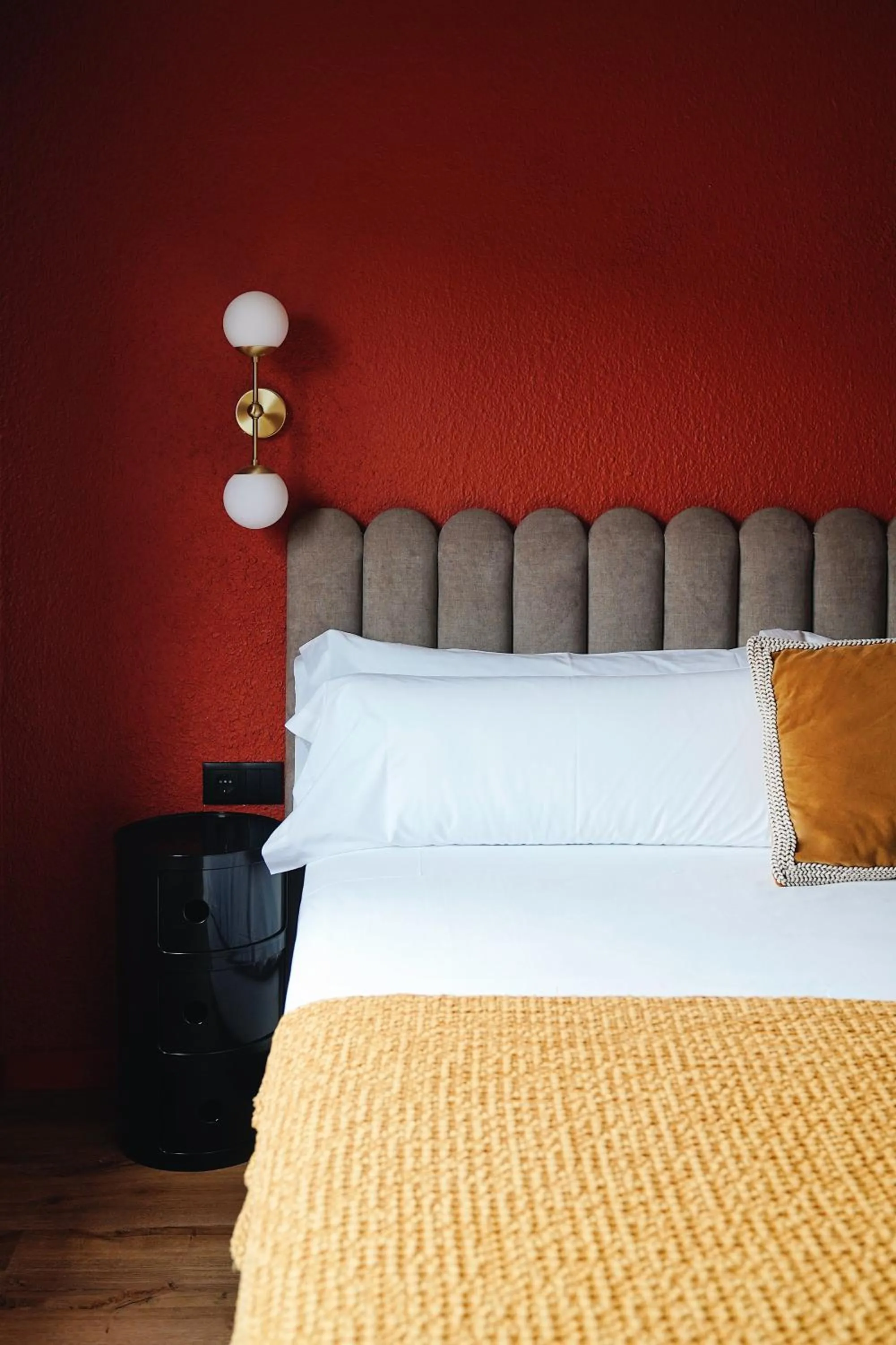 Photo of the whole room, Bed in Isabella's House