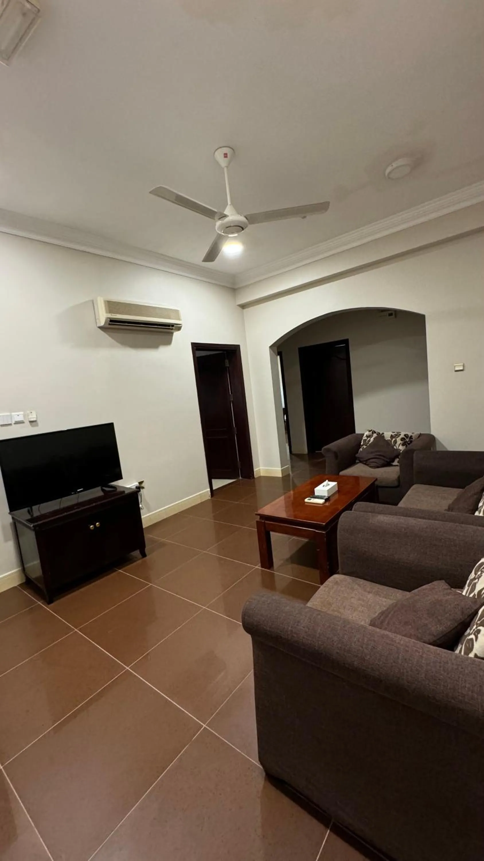 Gulf Crown Hotel Apartment
