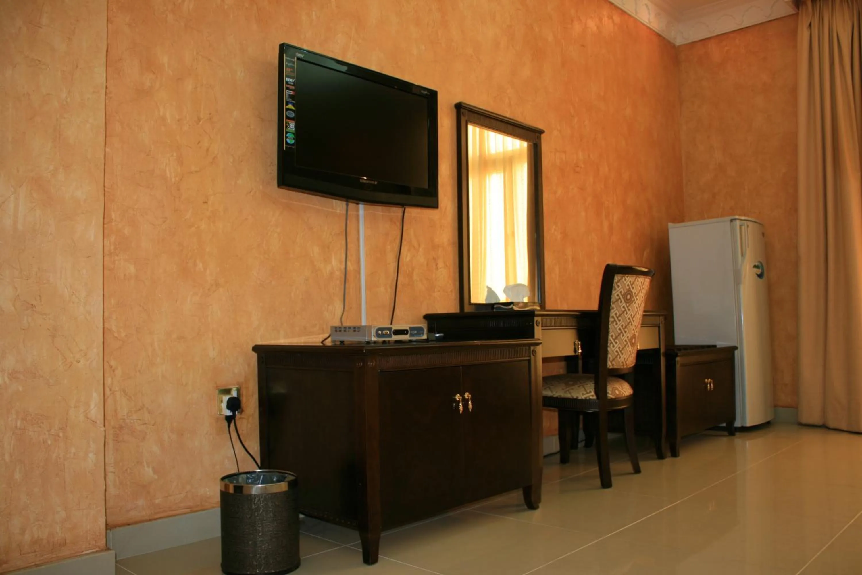 TV and multimedia in Gulf Crown Hotel Apartment