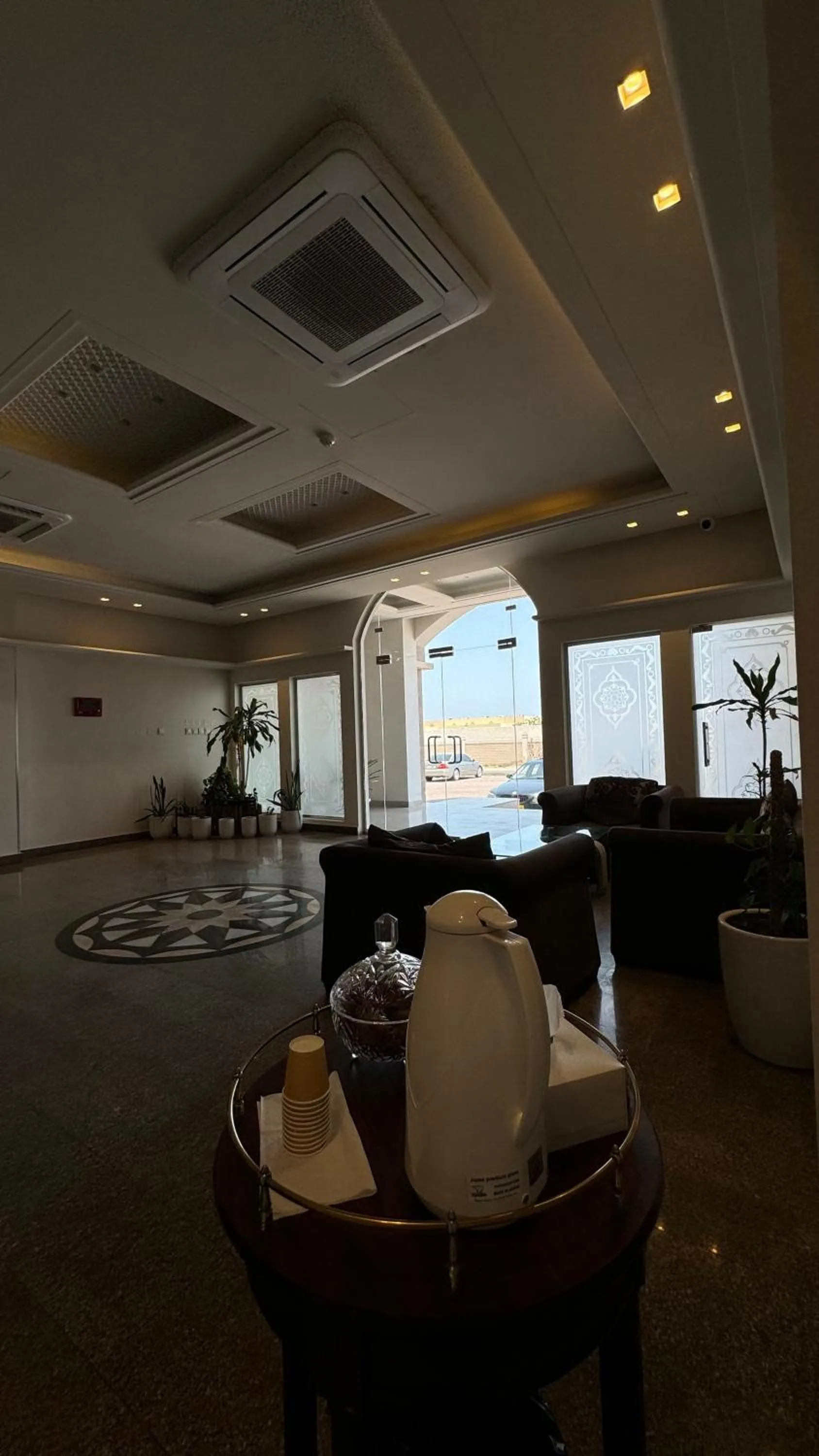 Gulf Crown Hotel Apartment