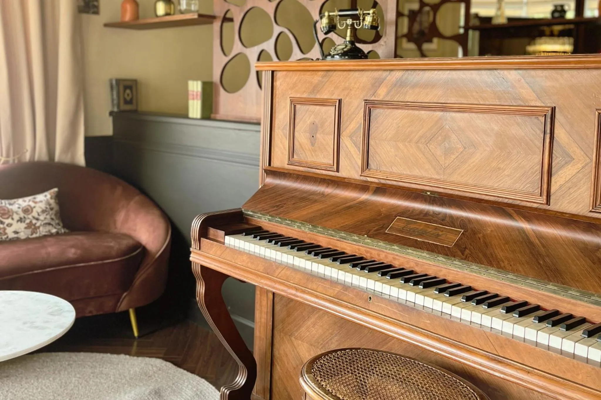 Lounge or bar in Le Château de la Tour