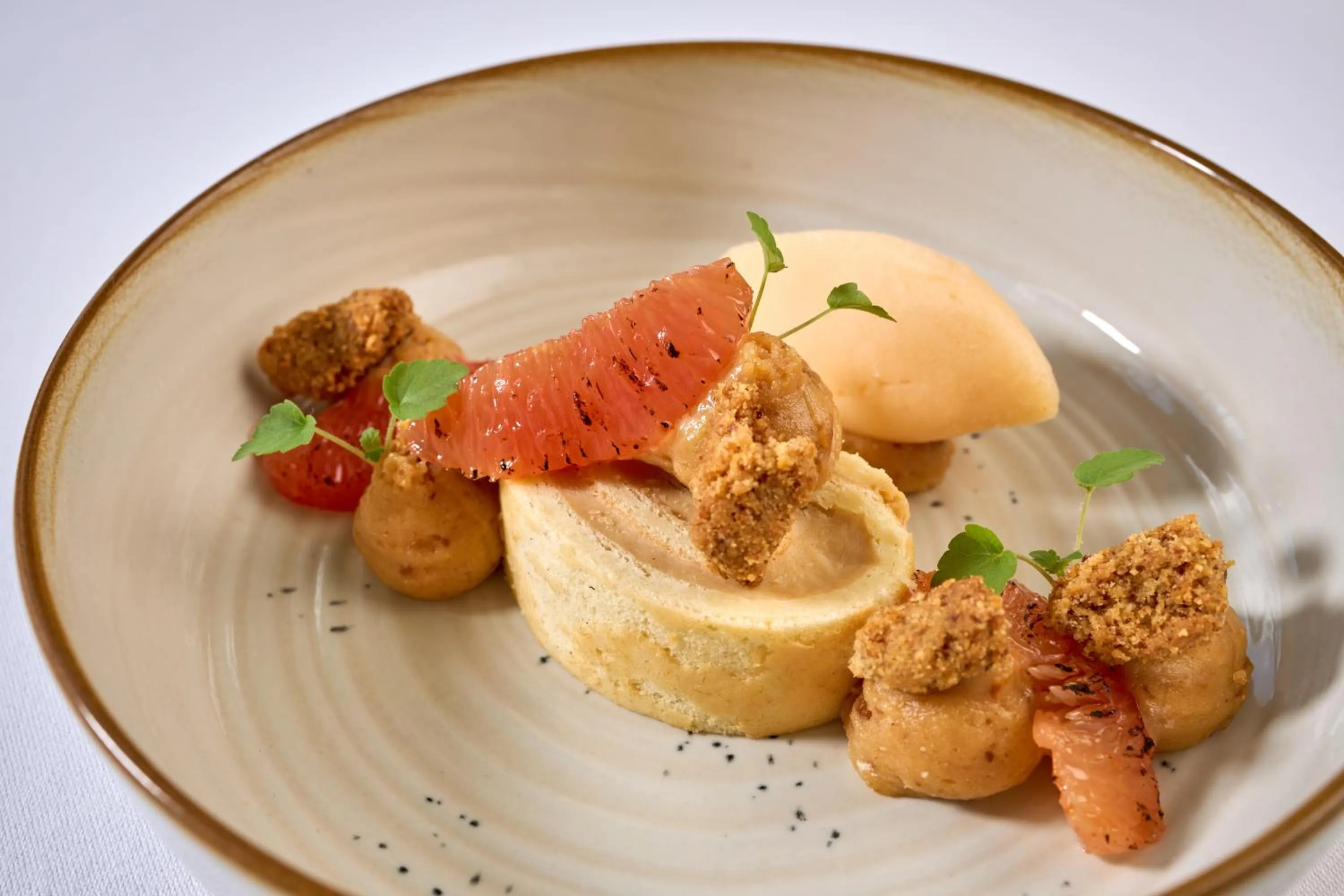 Restaurant/places to eat in Le Château de la Tour