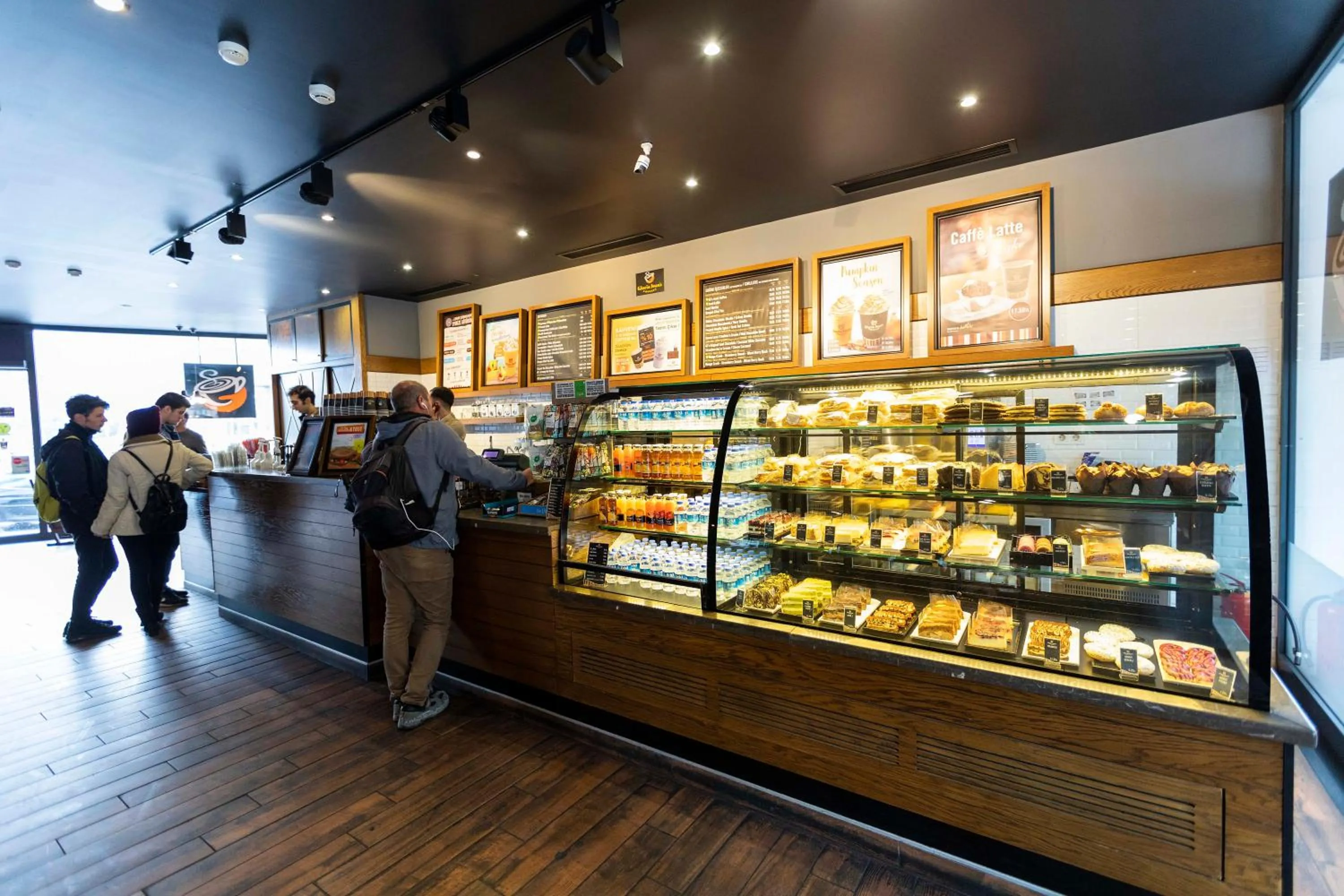 Lounge or bar in World Point Hotel Besyol