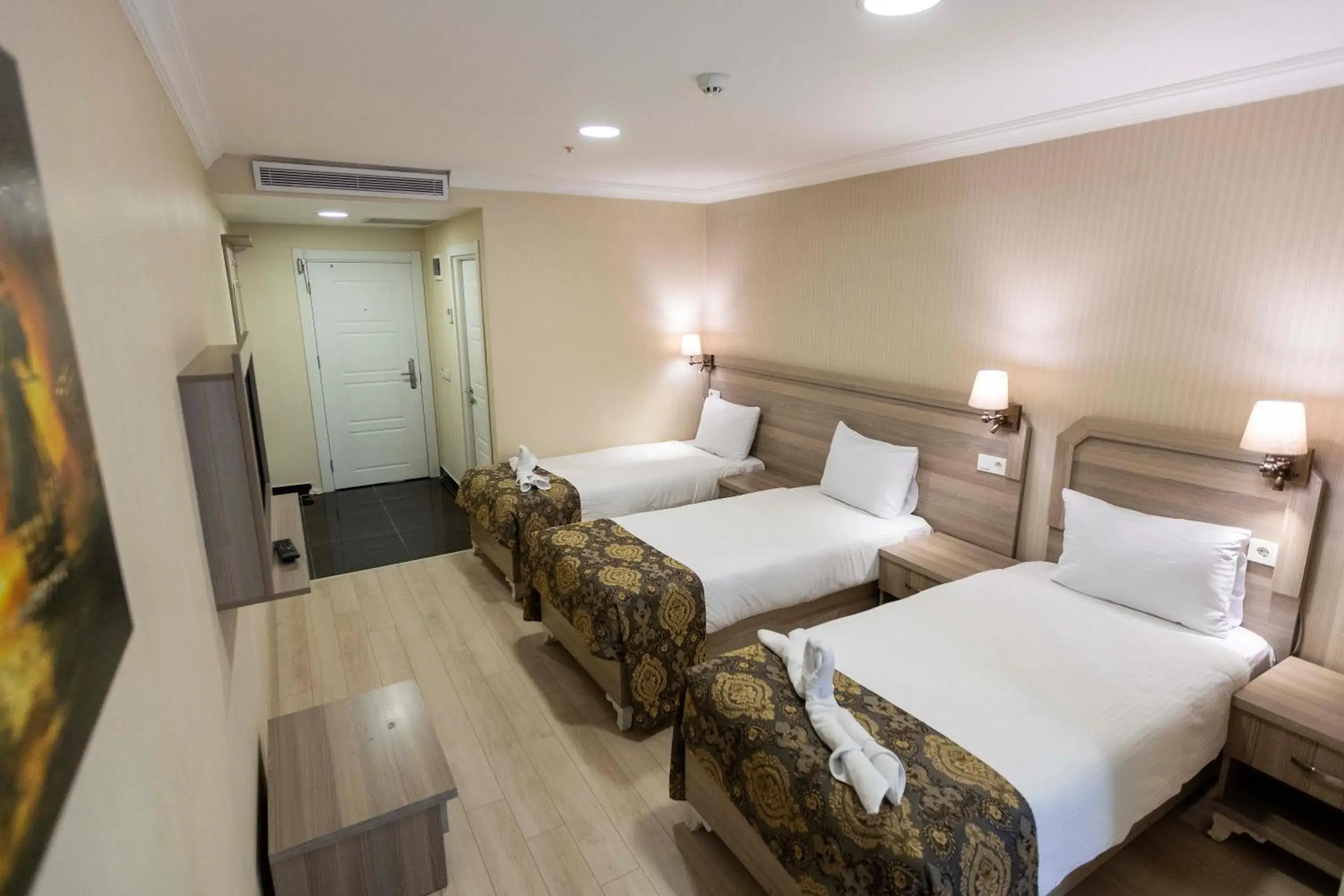 Photo of the whole room, Bed in World Point Hotel Besyol Photo of the whole room, Bed in World Point Hotel Besyol