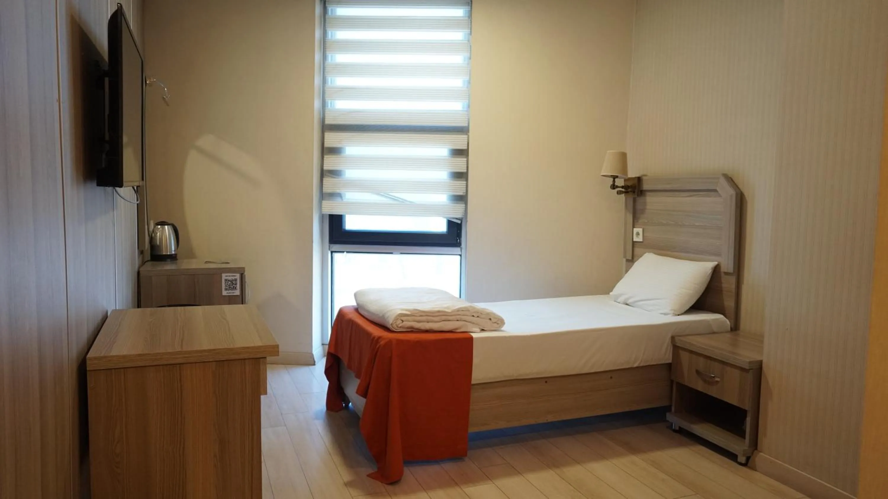 Bed in World Point Hotel Besyol