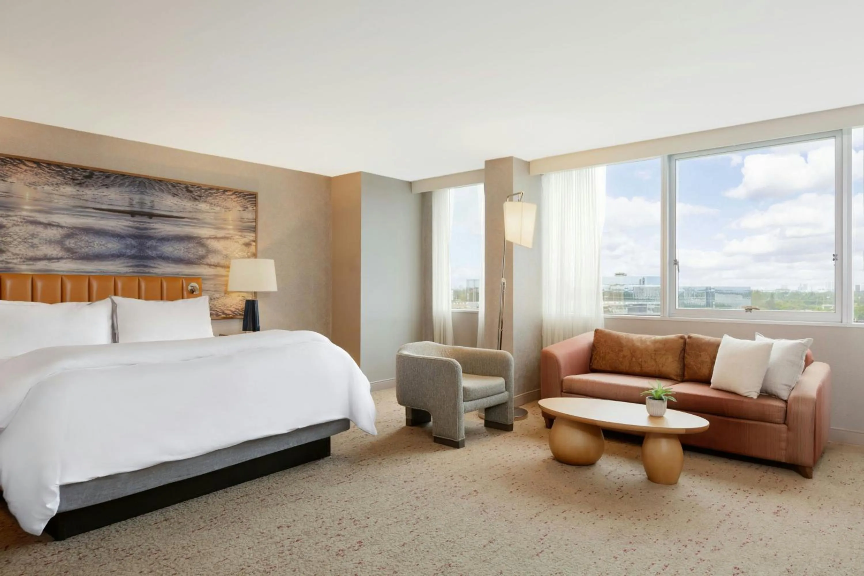 Photo of the whole room, Bed in The Westin Fort Lauderdale