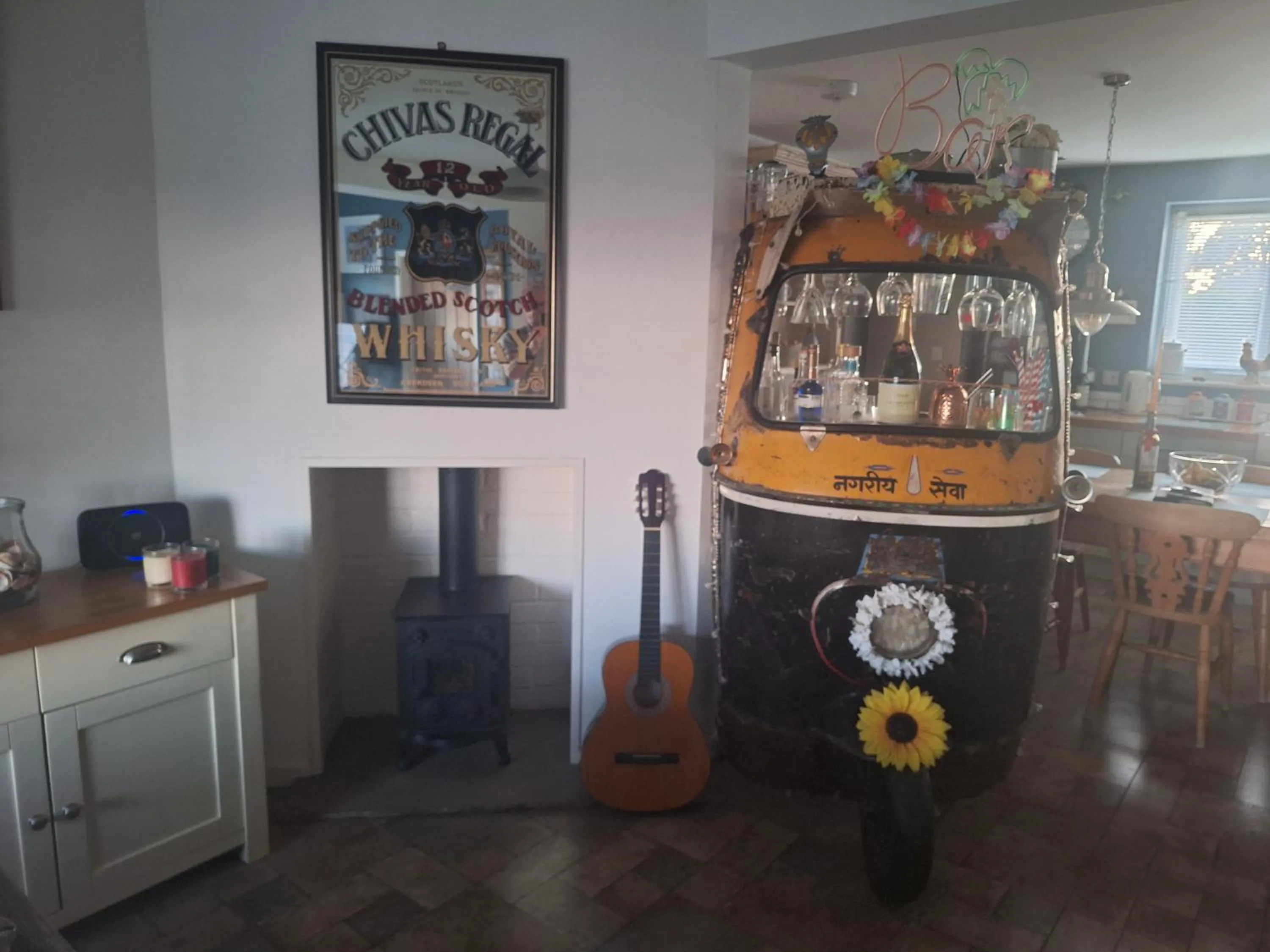 By the sea, home from home sleeps 6