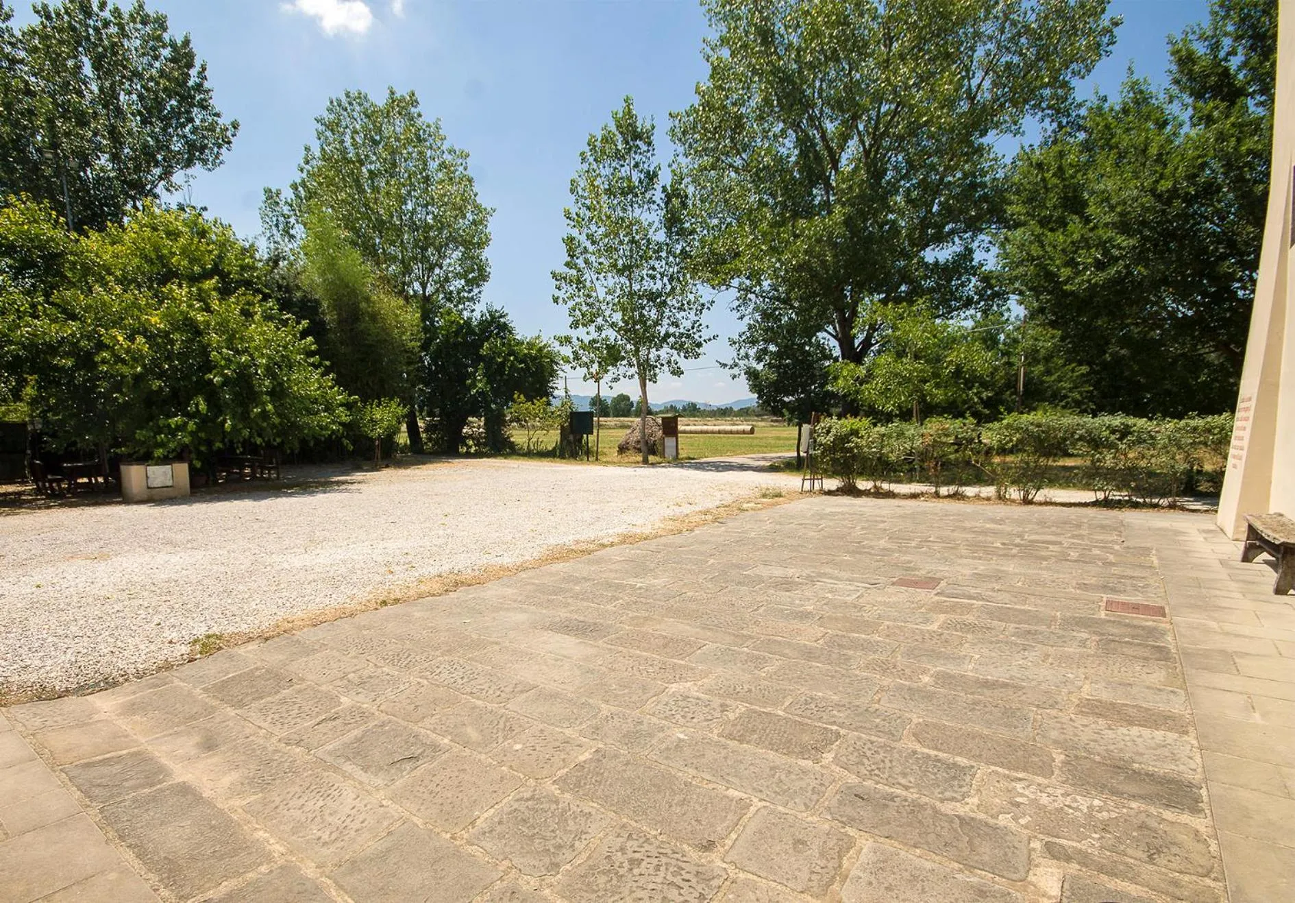 Facade/entrance in Casa di Zela