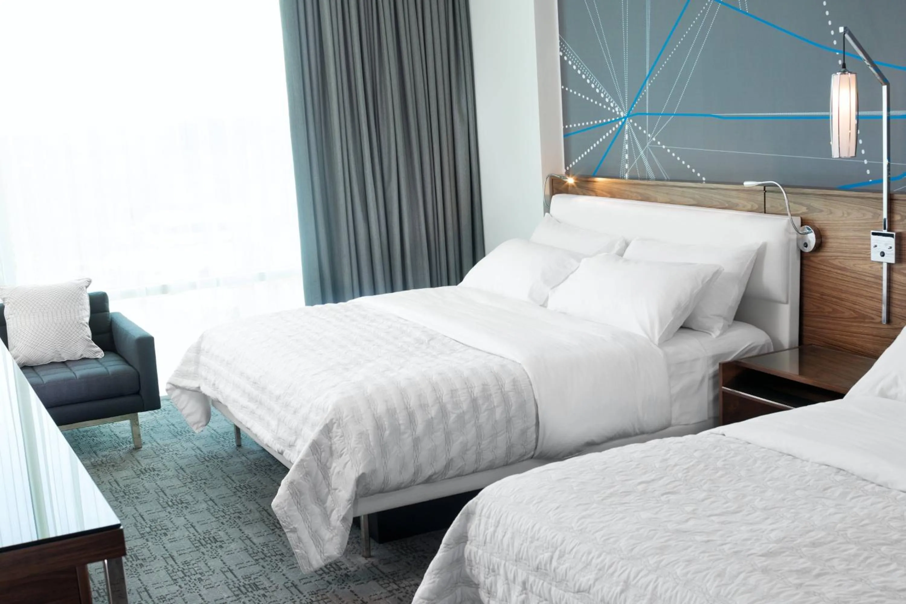 Bedroom, Bed in Le Meridien Atlanta Perimeter