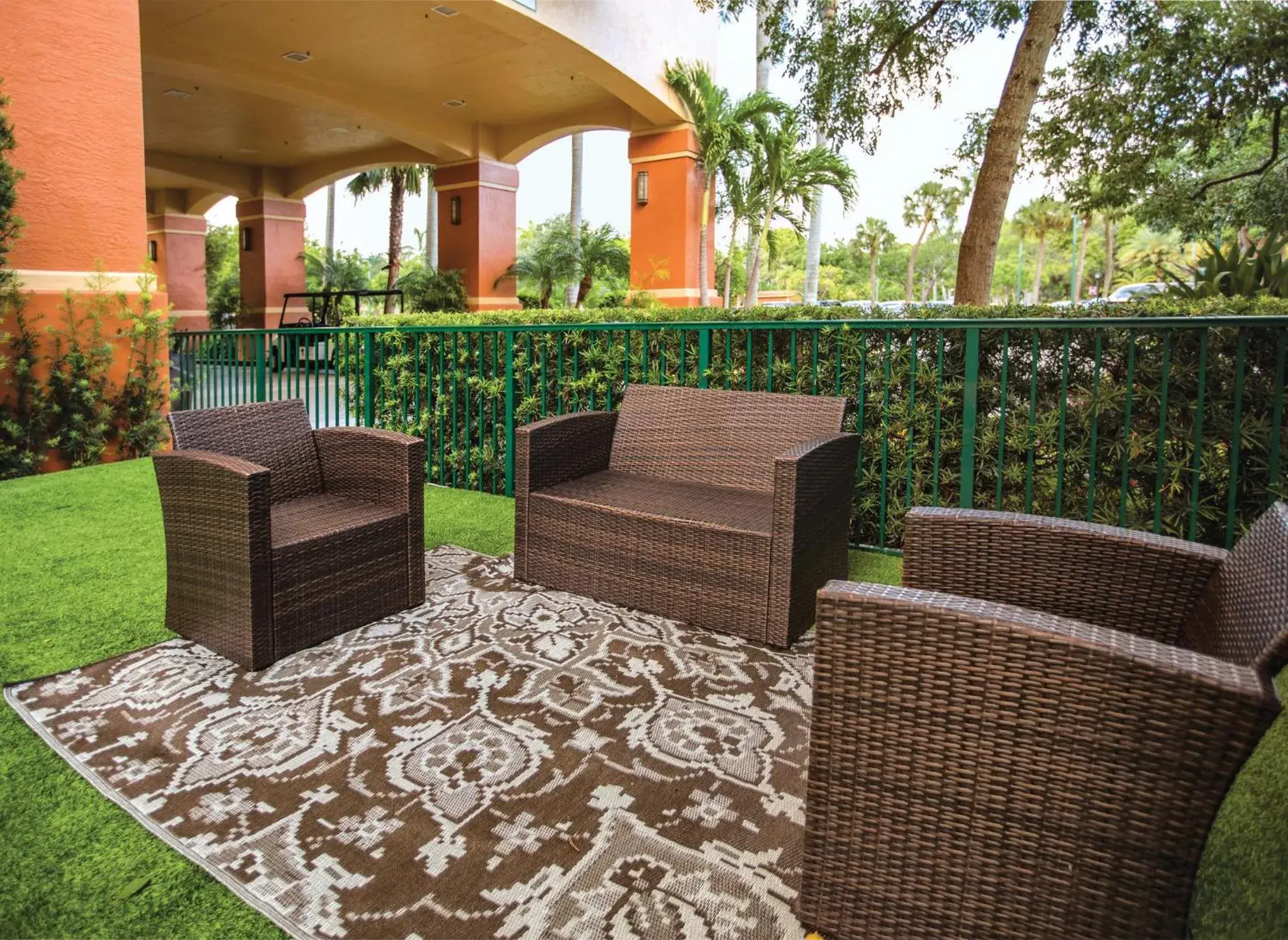 Property building in Club Wyndham Palm-Aire Property building in Club Wyndham Palm-Aire