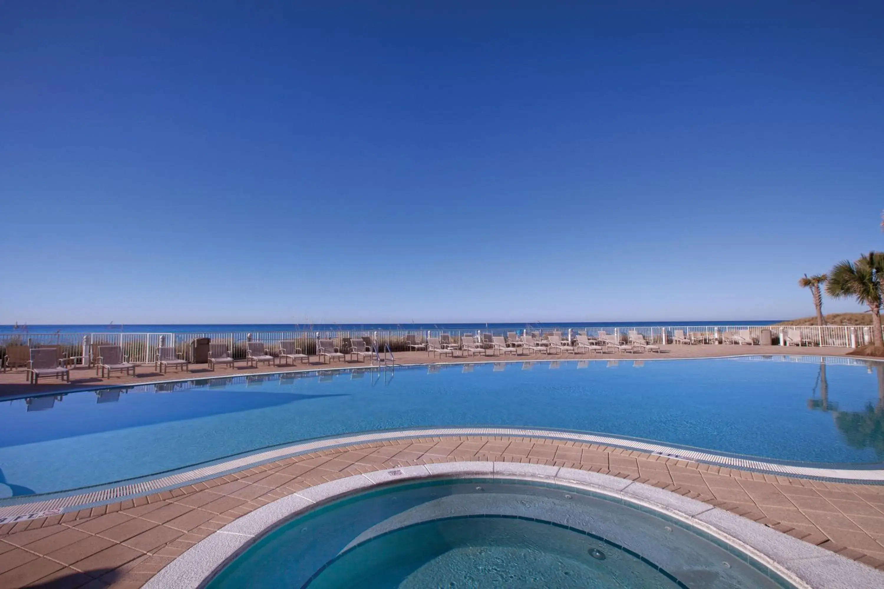 Swimming pool in Club Wyndham Panama City Beach Swimming pool in Club Wyndham Panama City Beach