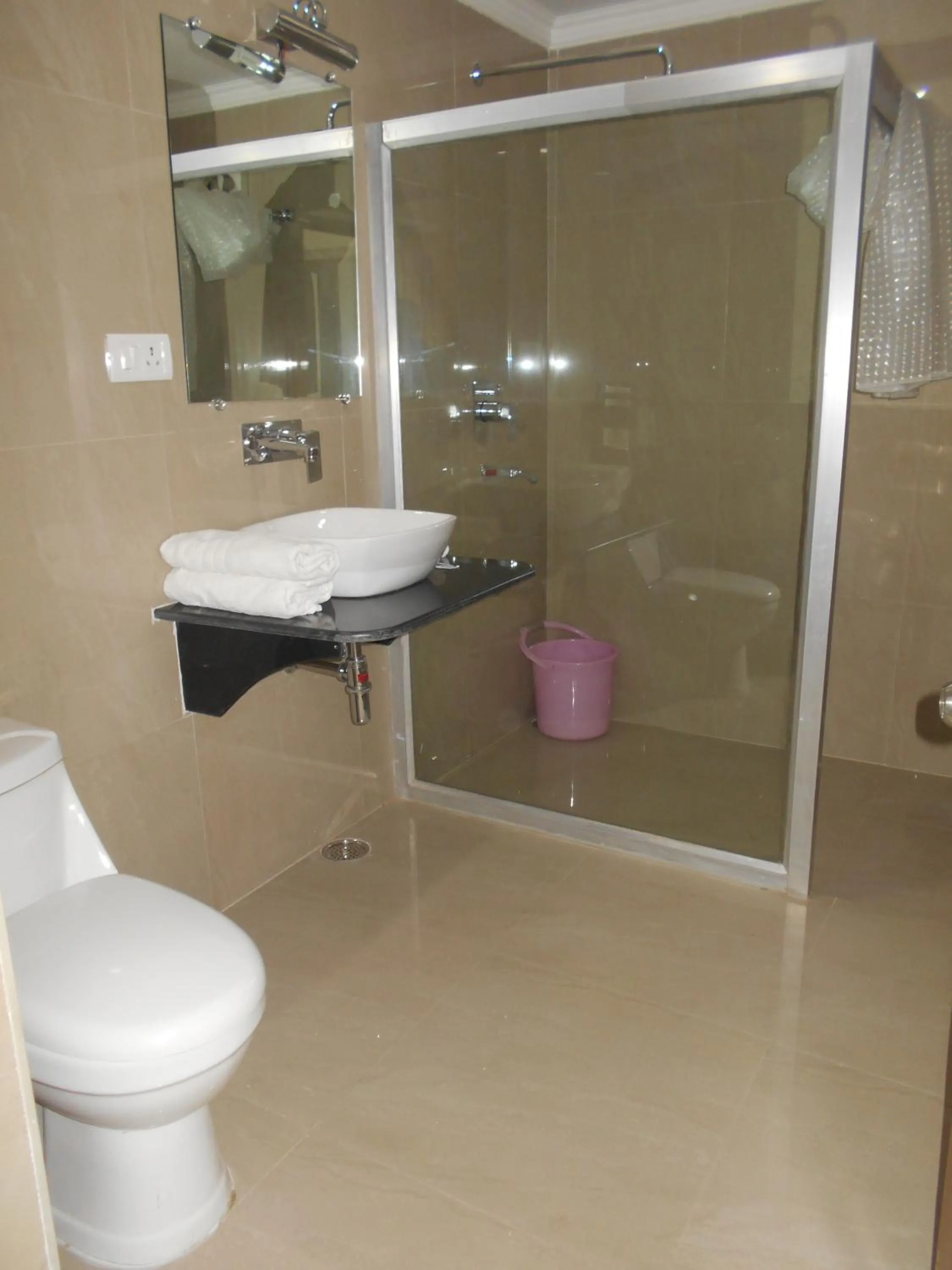 Bathroom in Hotel isabel Palace