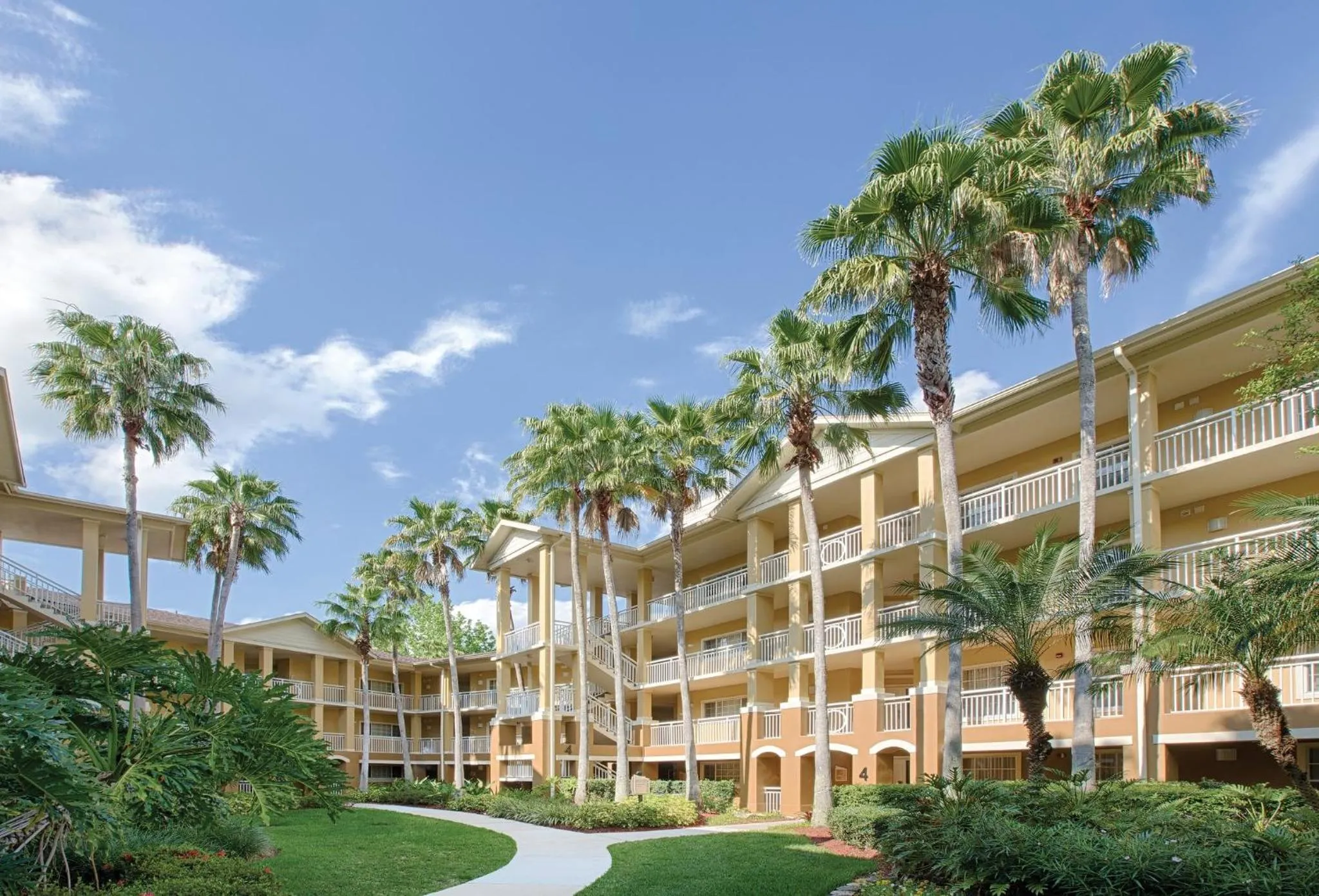 Property building in Club Wyndham Cypress Palms