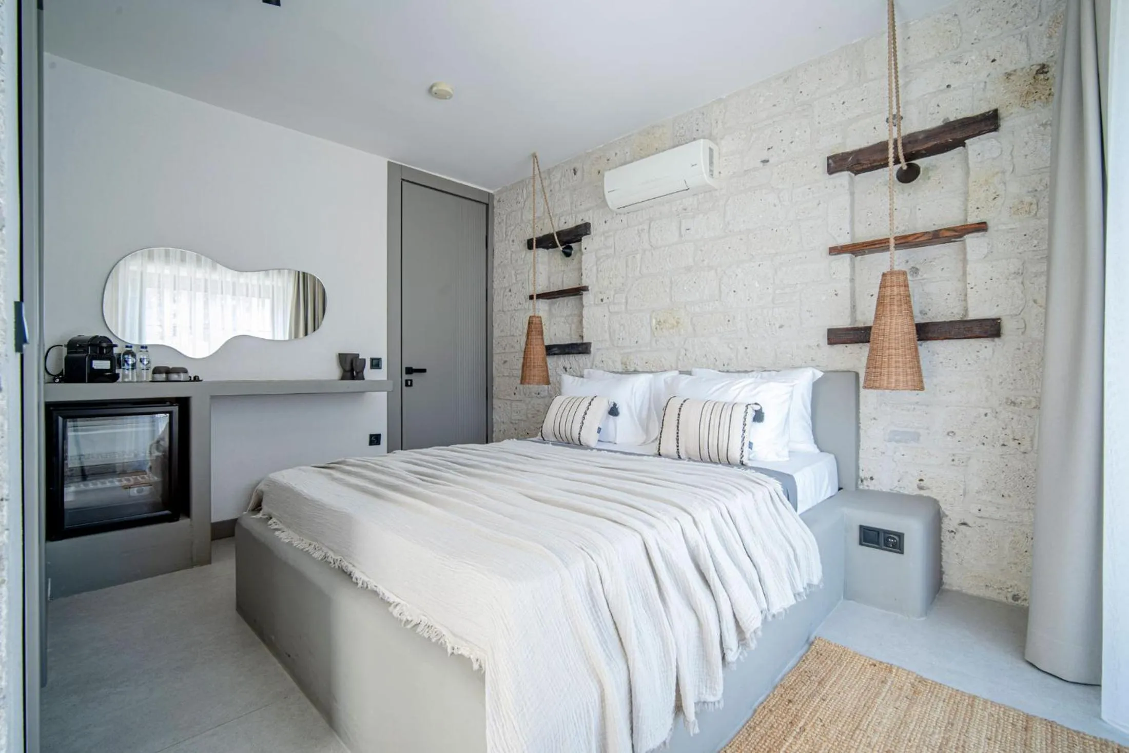 Bed in Derin Alacati