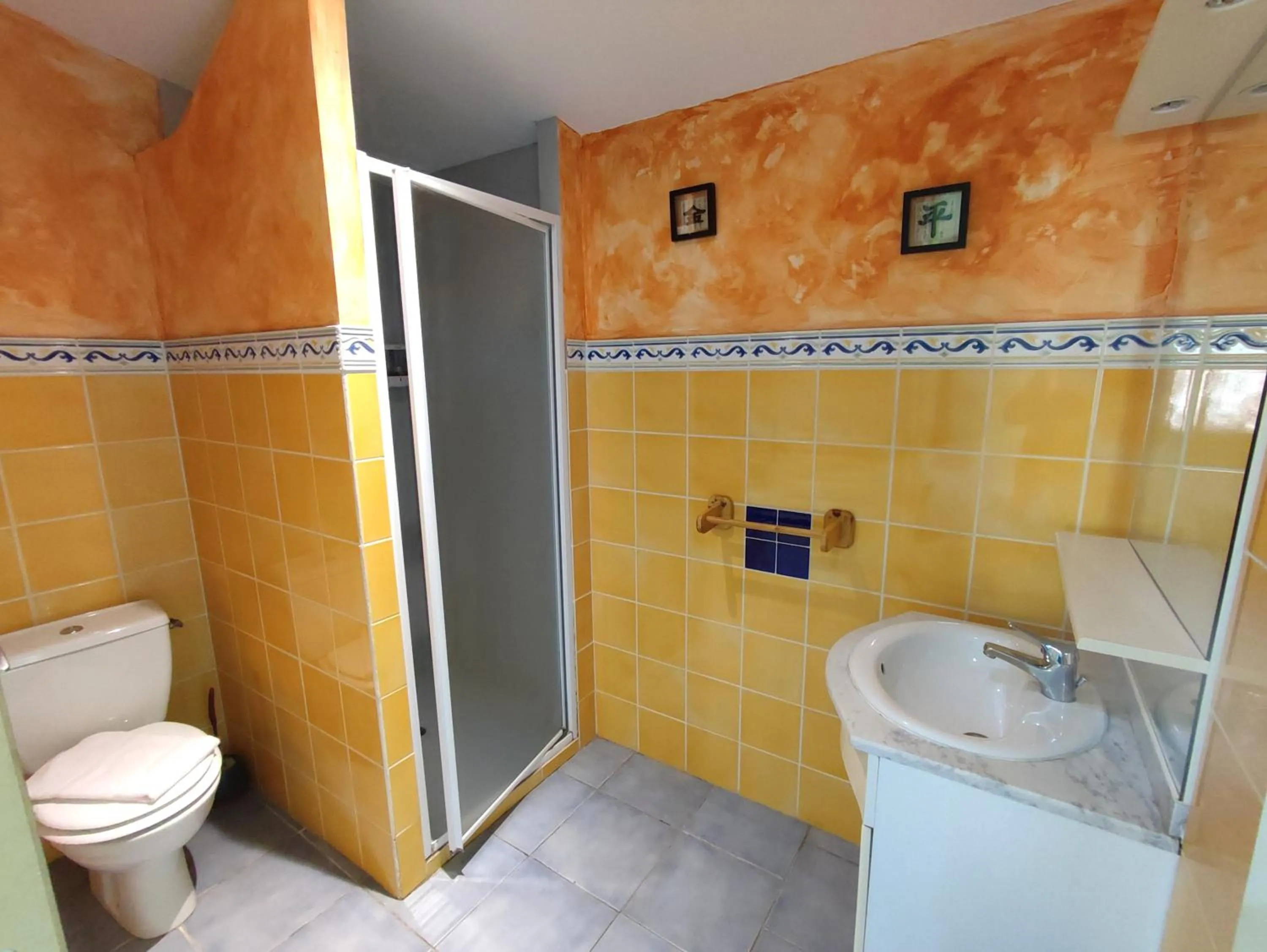Bathroom in La Maison de Tari
