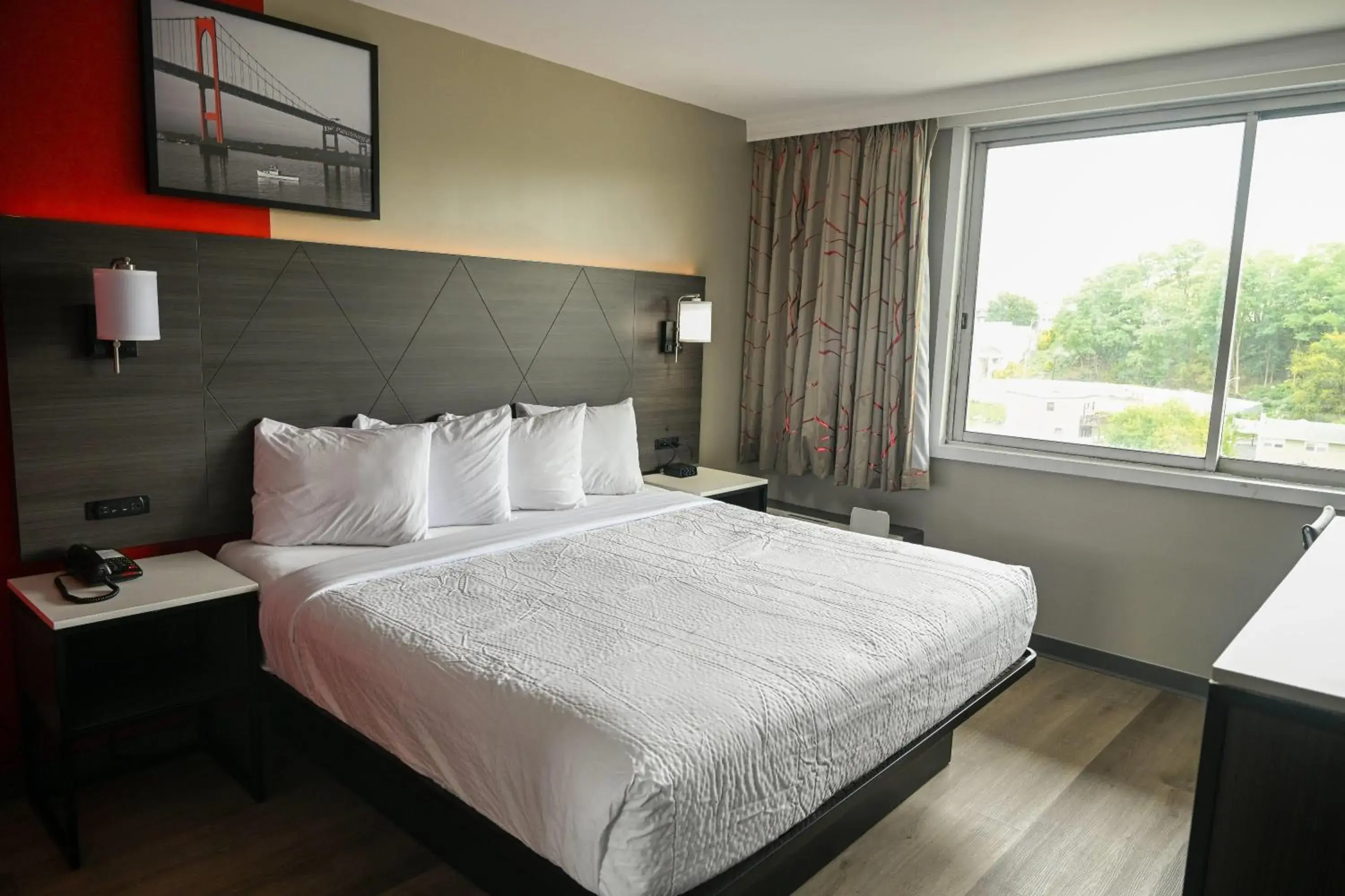 Photo of the whole room, Bed in Ramada by Wyndham North Bergen Photo of the whole room, Bed in Ramada by Wyndham North Bergen