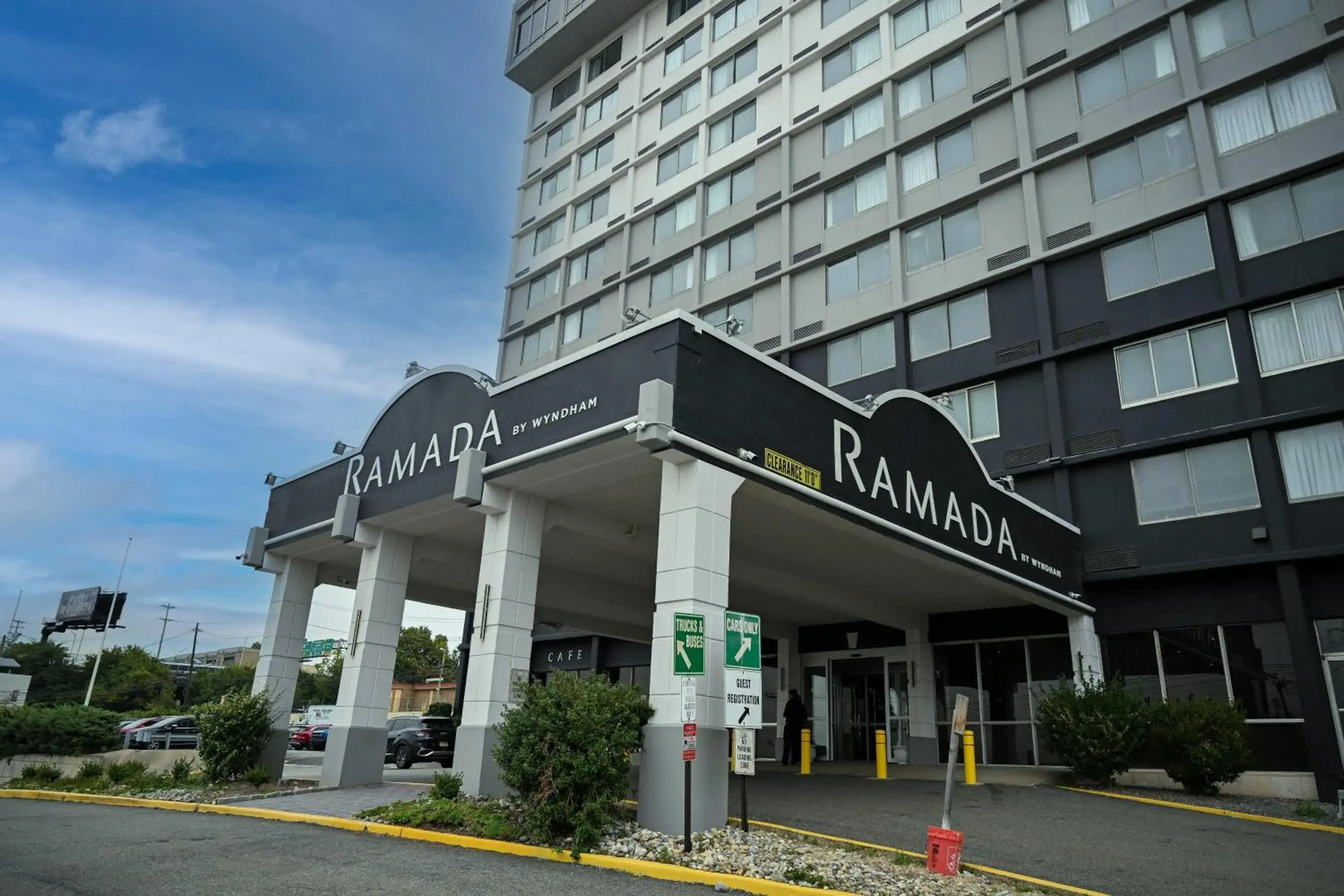 Property building in Ramada by Wyndham North Bergen Property building in Ramada by Wyndham North Bergen