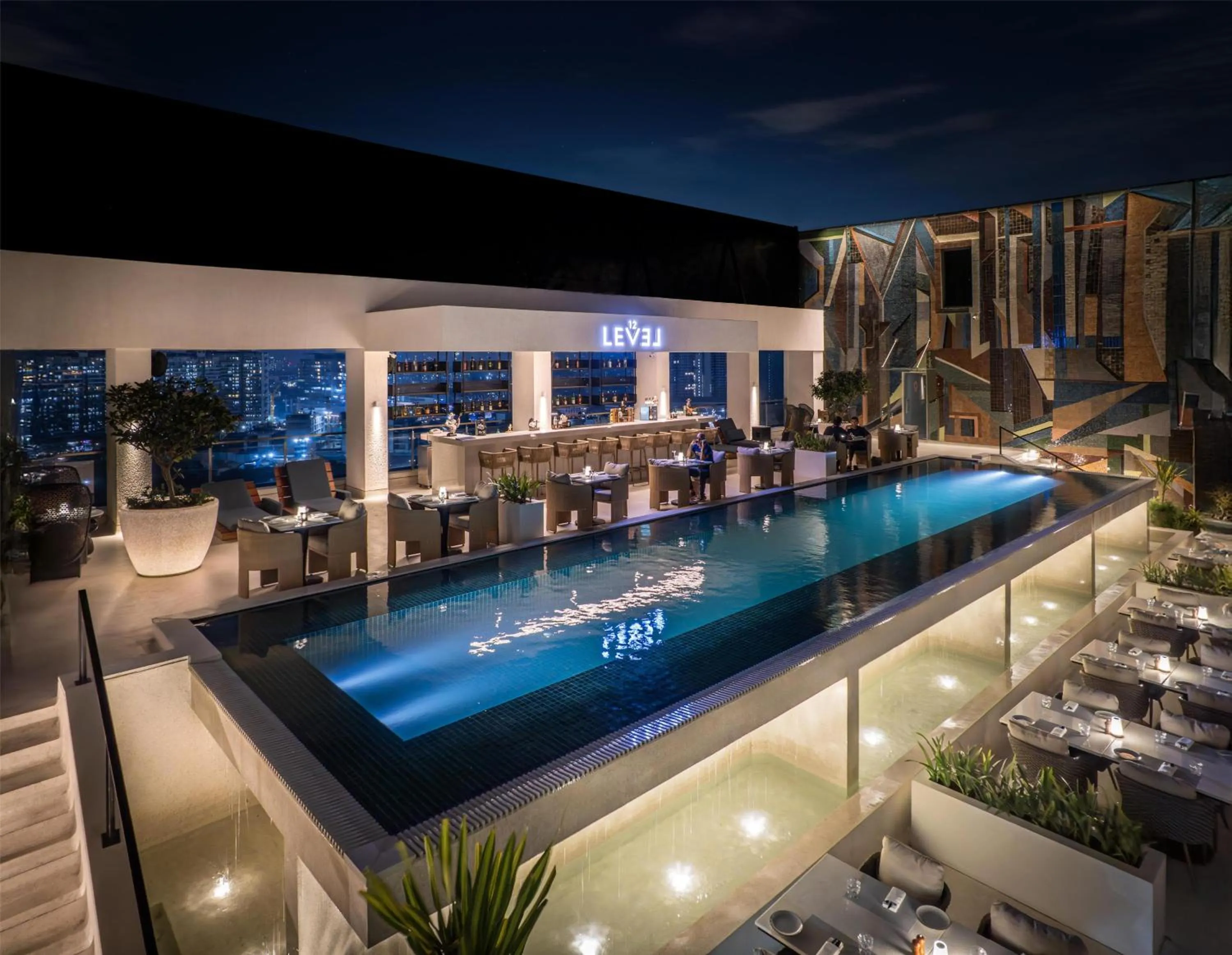 Restaurant/places to eat in DoubleTree by Hilton-Pune Chinchwad