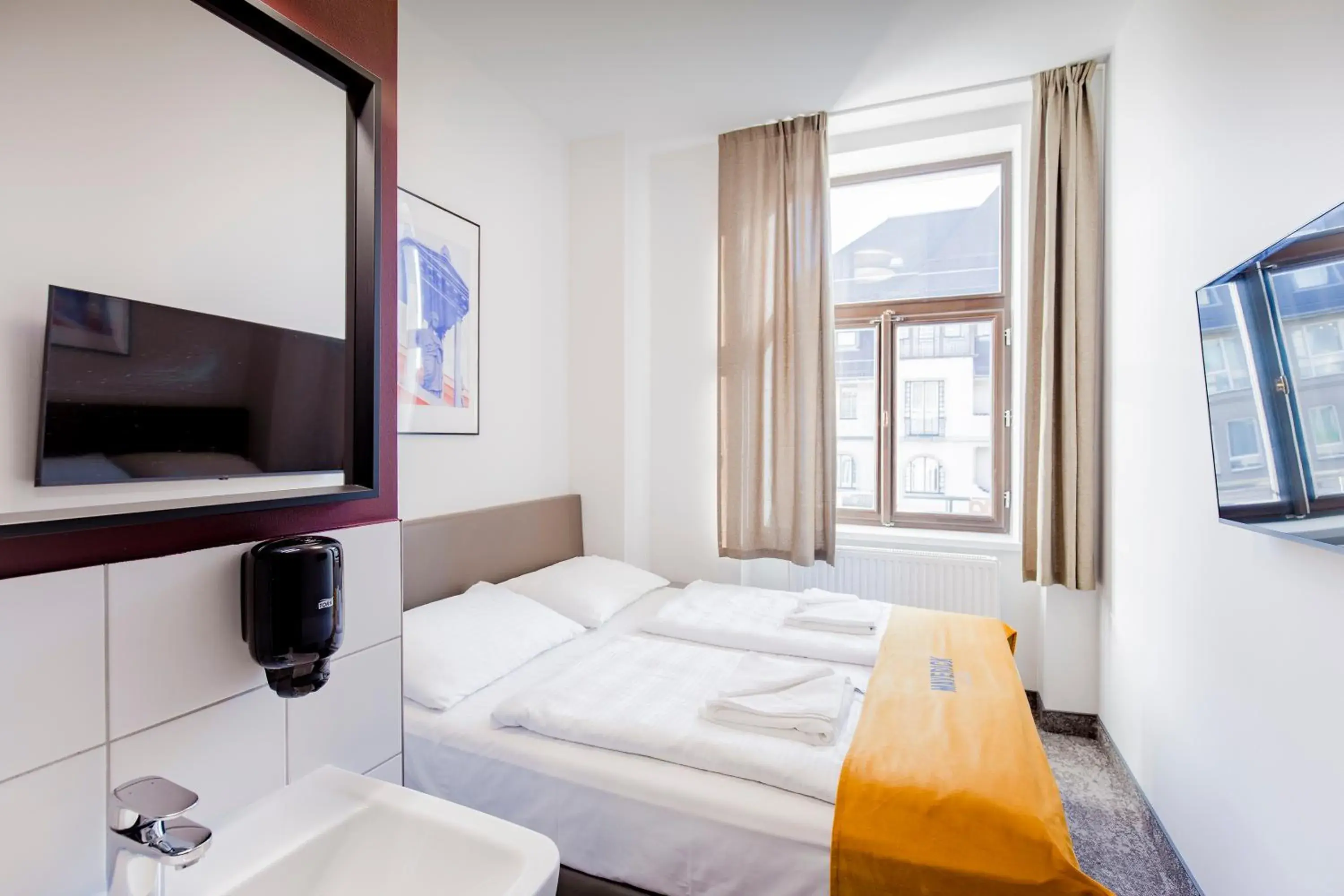 Bedroom, Bed in Maverick Athenaeum Bedroom, Bed in Maverick Athenaeum