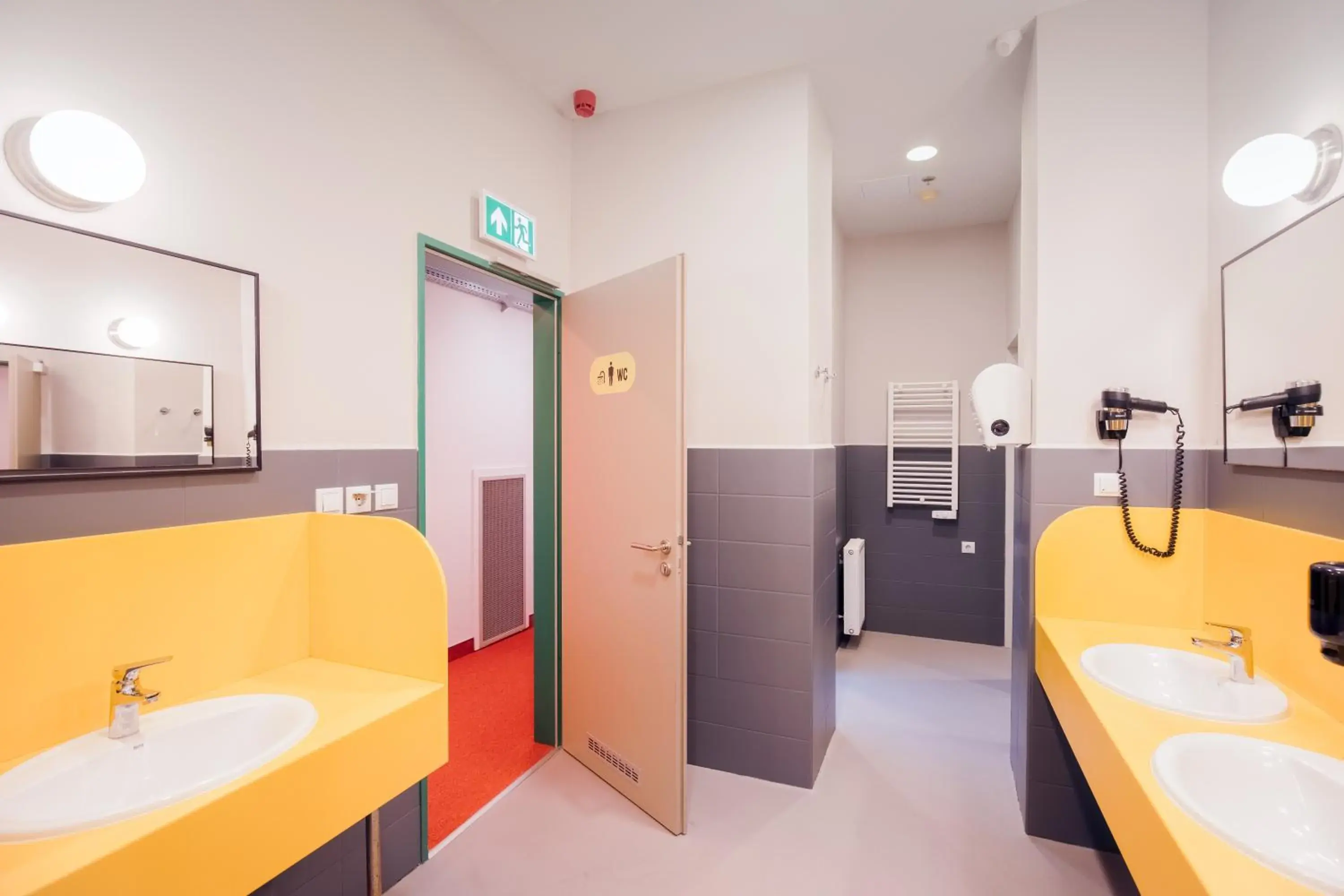 Bathroom in Maverick Athenaeum Bathroom in Maverick Athenaeum