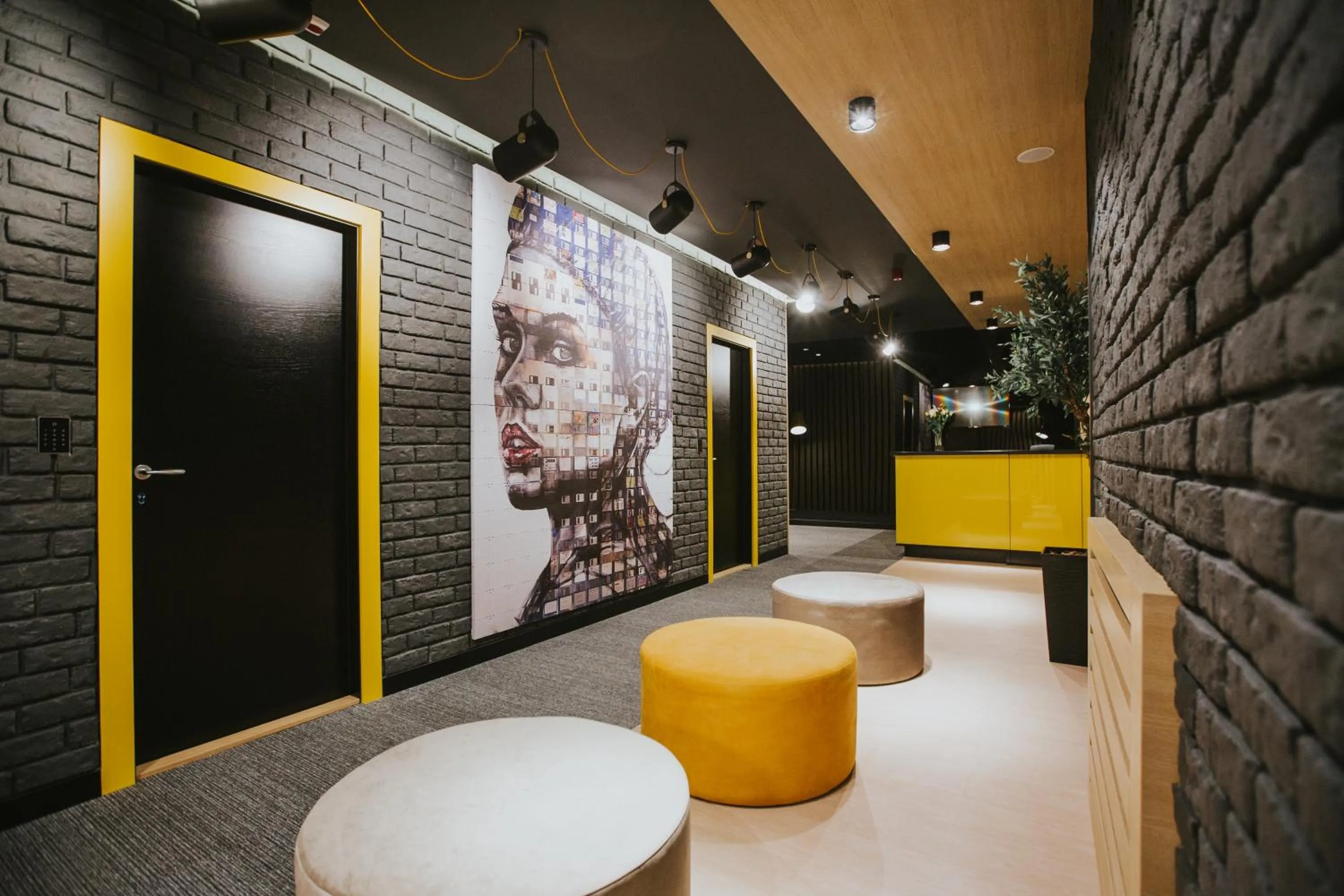 Lobby or reception in Maccani Black Luxury Suites