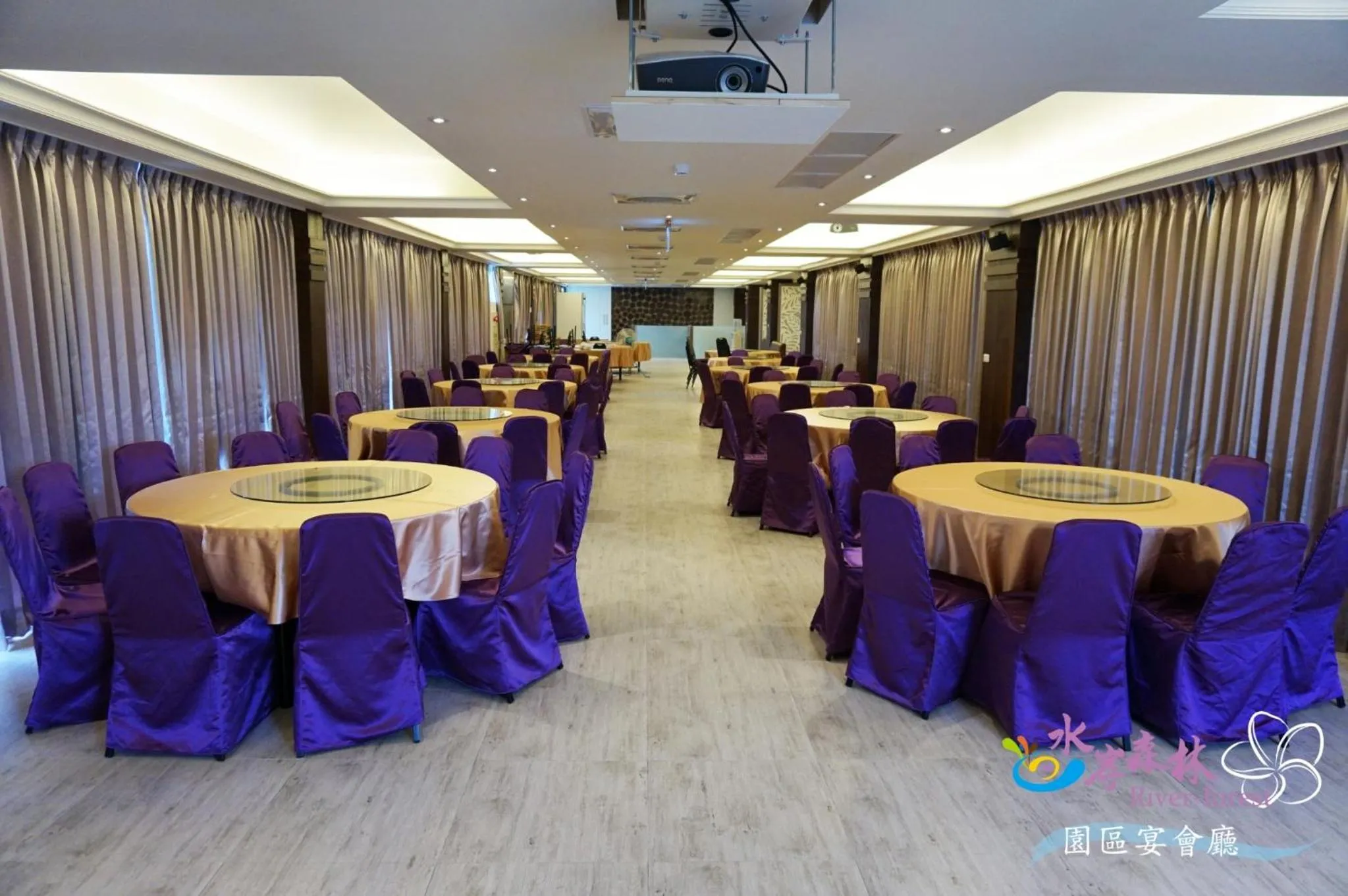 Restaurant/places to eat in River Forest Leisure Farm