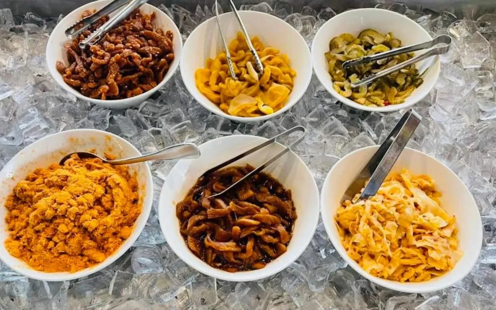 Breakfast in River Forest Leisure Farm